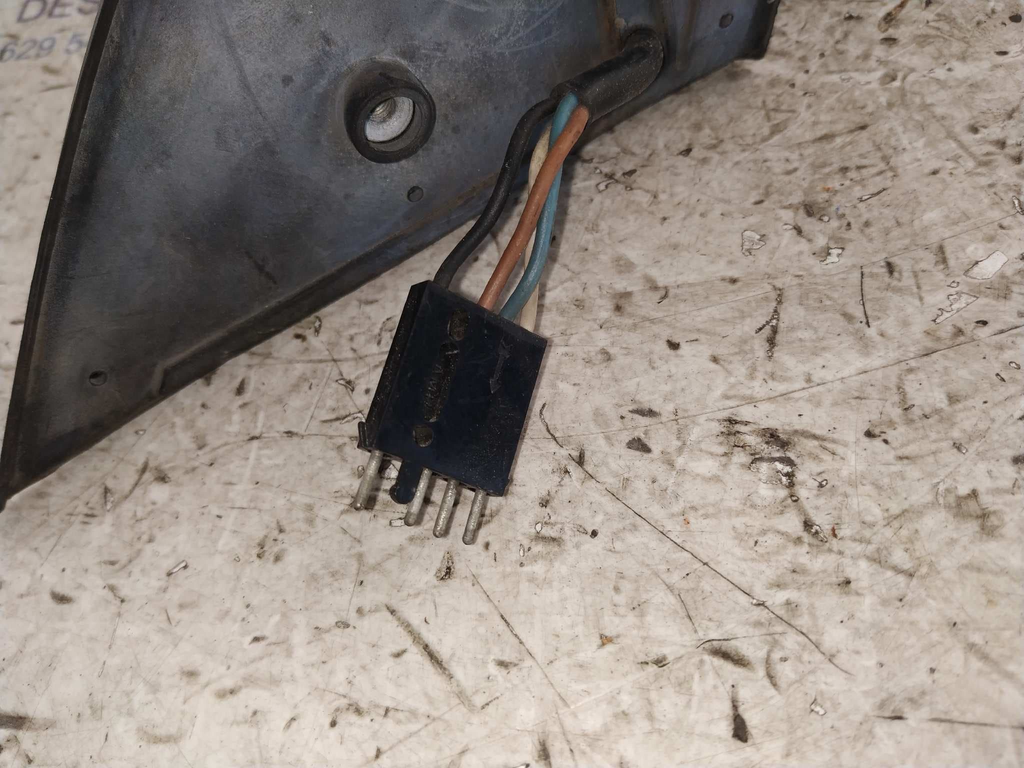 Recambio de RETROVISOR DERECHO para BMW SERIE 3 BERLINA (E30) referencia OEM IAM 19045280 4