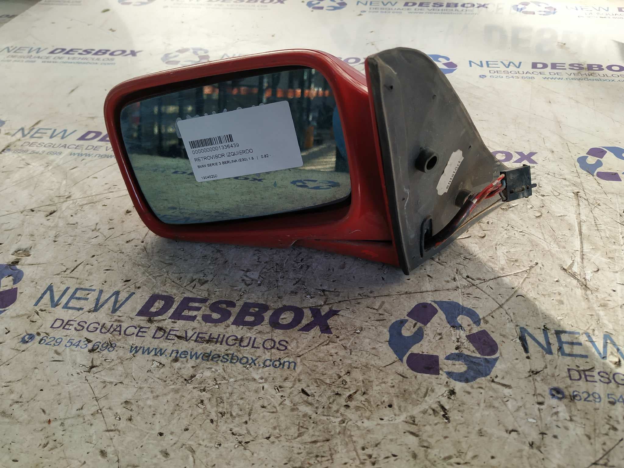 Recambio de RETROVISOR IZQUIERDO para BMW SERIE 3 BERLINA (E30) referencia OEM IAM 19045250