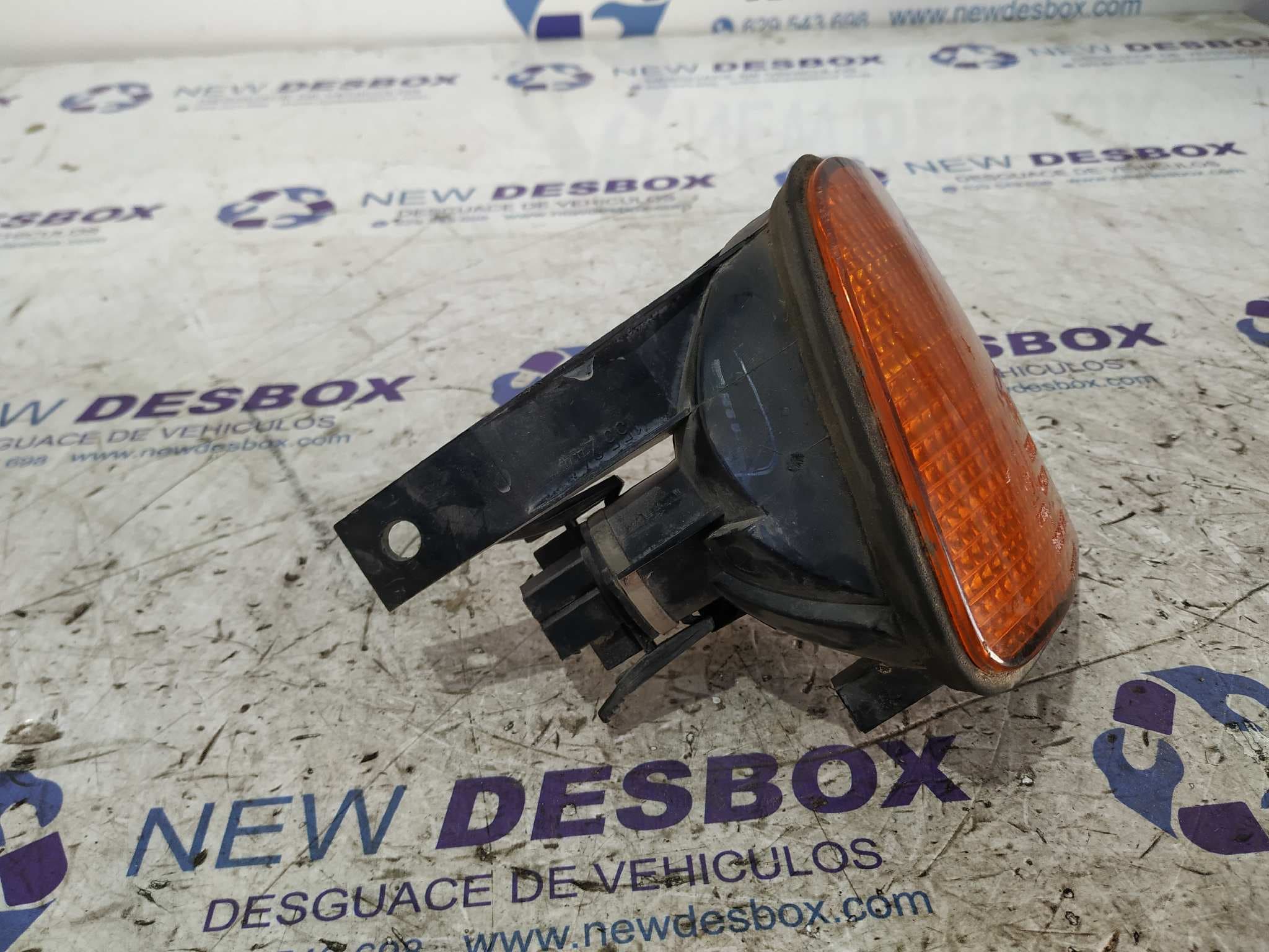 Recambio de PILOTO DELANTERO DERECHO para BMW SERIE 5 BERLINA (E34) referencia OEM IAM 1384034 2