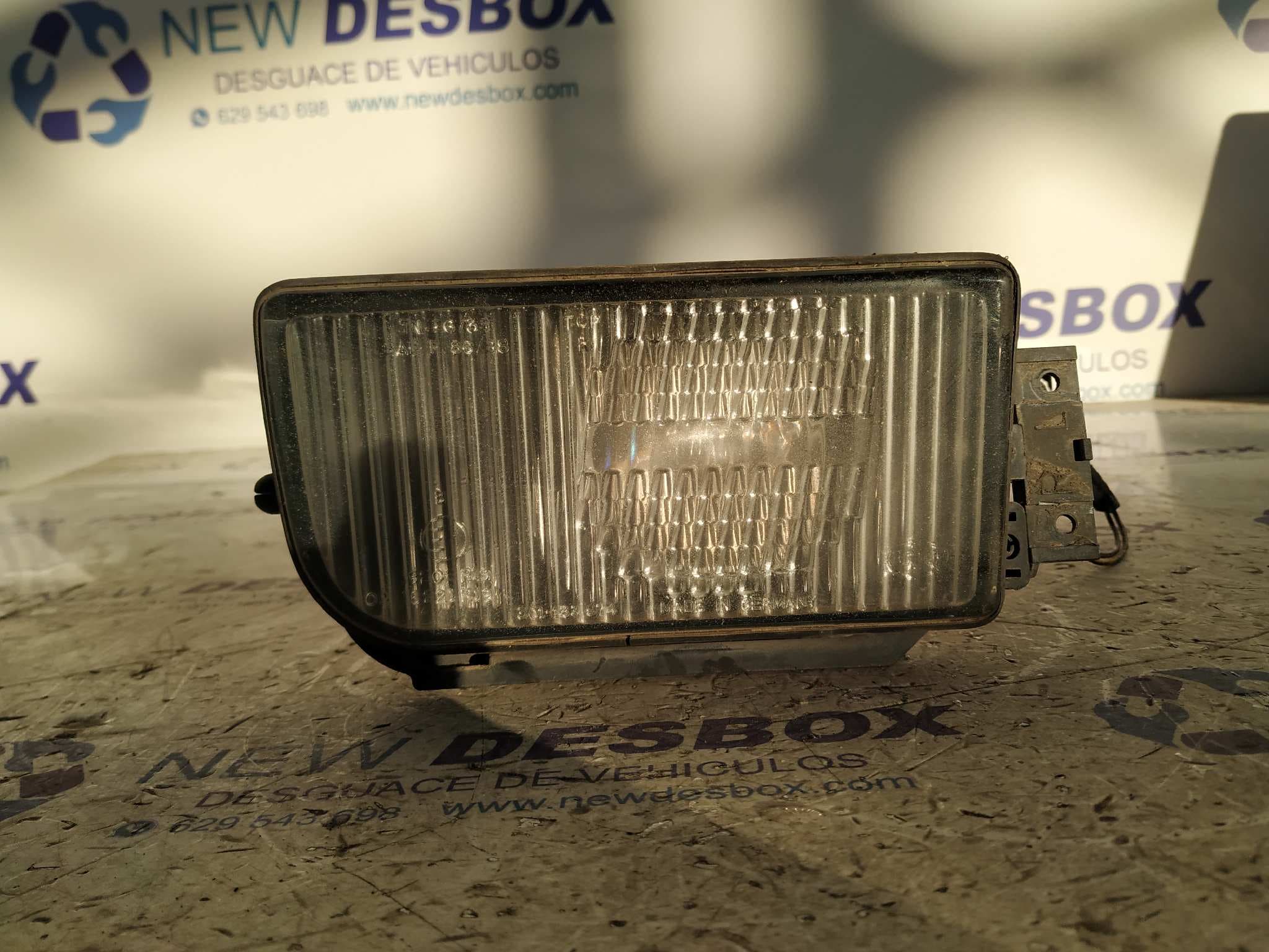 Recambio de FARO ANTINIEBLA IZQUIERDO para BMW SERIE 5 BERLINA (E34) referencia OEM IAM 301133974