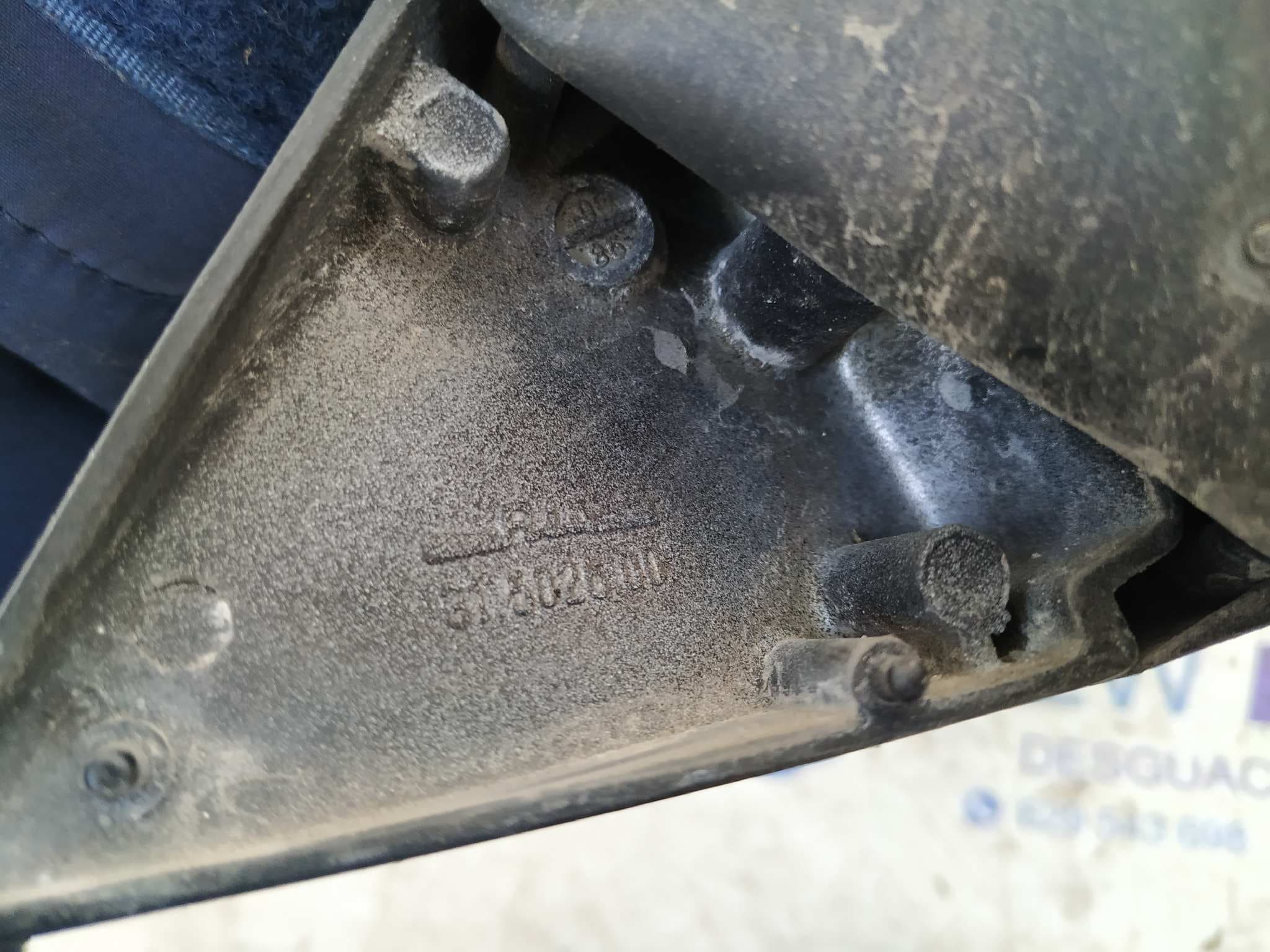 Recambio de RETROVISOR DERECHO para BMW SERIE 7 (E32) referencia OEM IAM 31502600 2