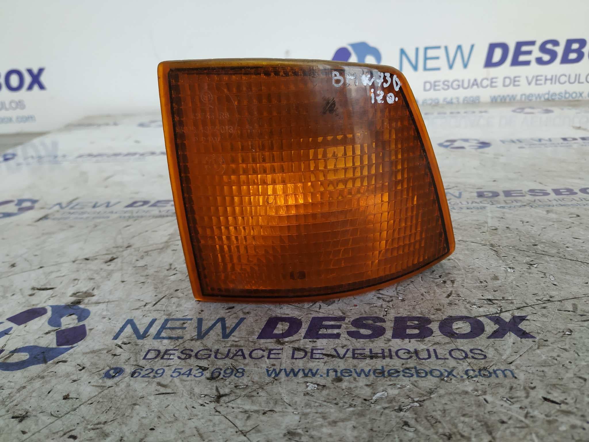 Recambio de PILOTO DELANTERO IZQUIERDO para BMW SERIE 7 (E32) referencia OEM IAM 63131374013