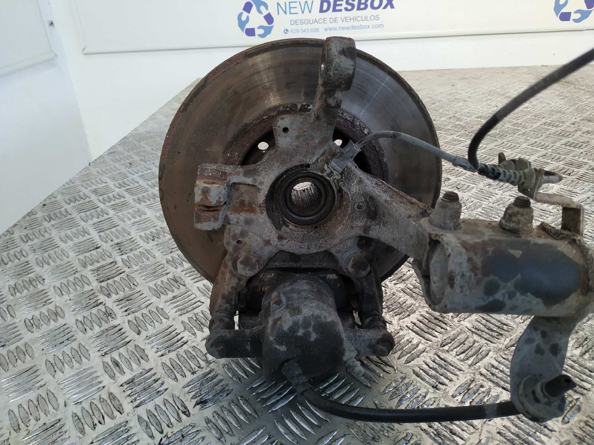 Recambio de MANGUETA DELANTERA IZQUIERDA para RENAULT CLIO III D4F784 referencia OEM IAM    - BLANCO 3