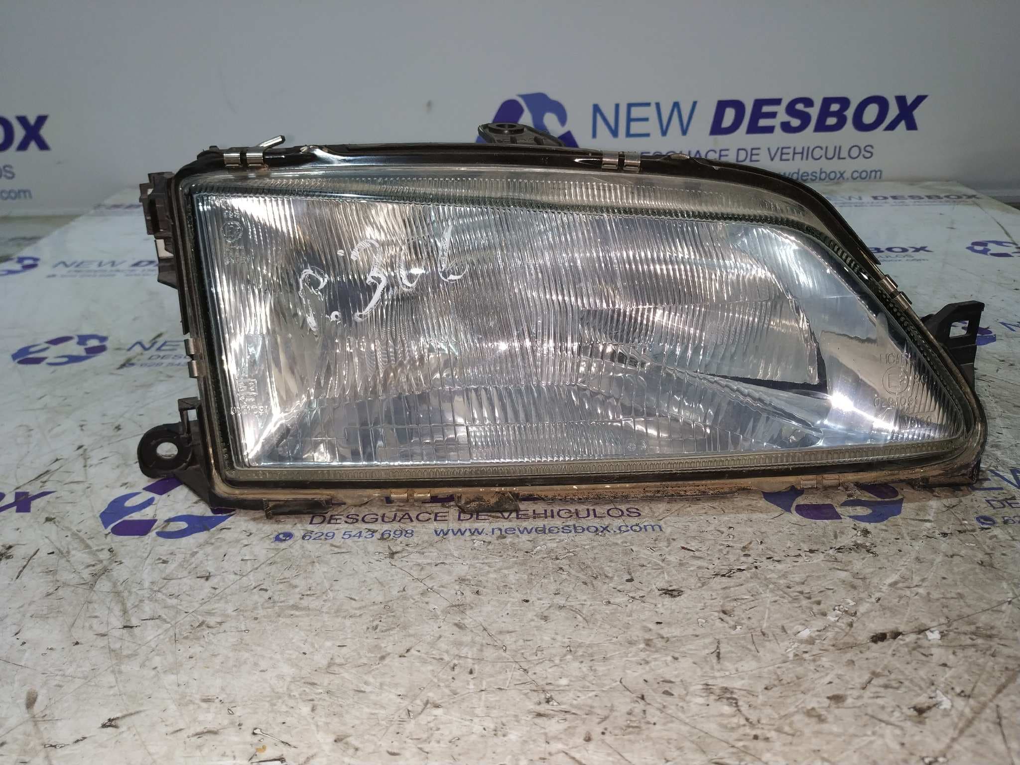 Recambio de FARO DERECHO para PEUGEOT 306 BERLINA 3/5 PUERTAS (S1) referencia OEM IAM 085595