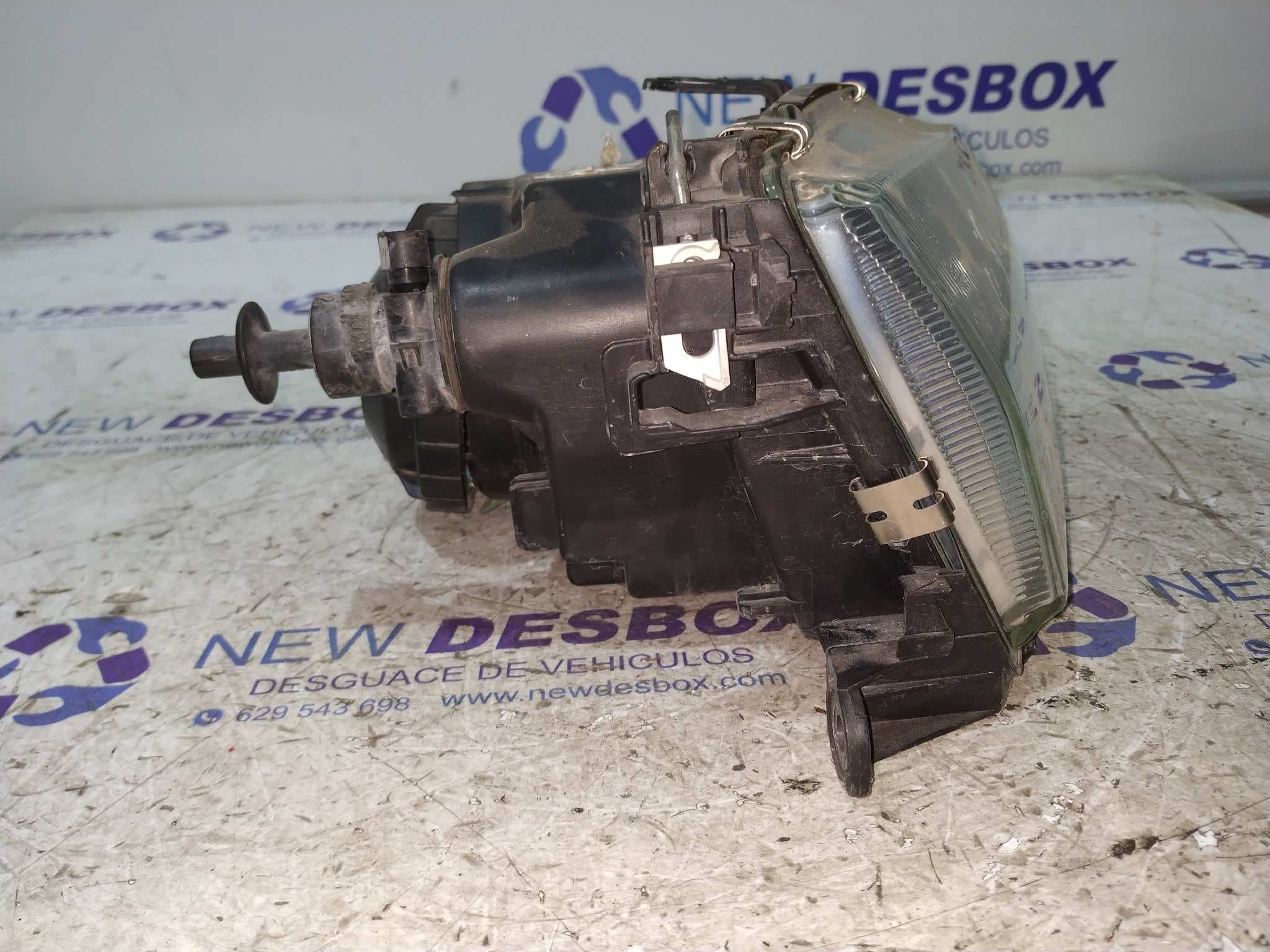Recambio de FARO DERECHO para PEUGEOT 306 BERLINA 3/5 PUERTAS (S1) referencia OEM IAM 085595 2