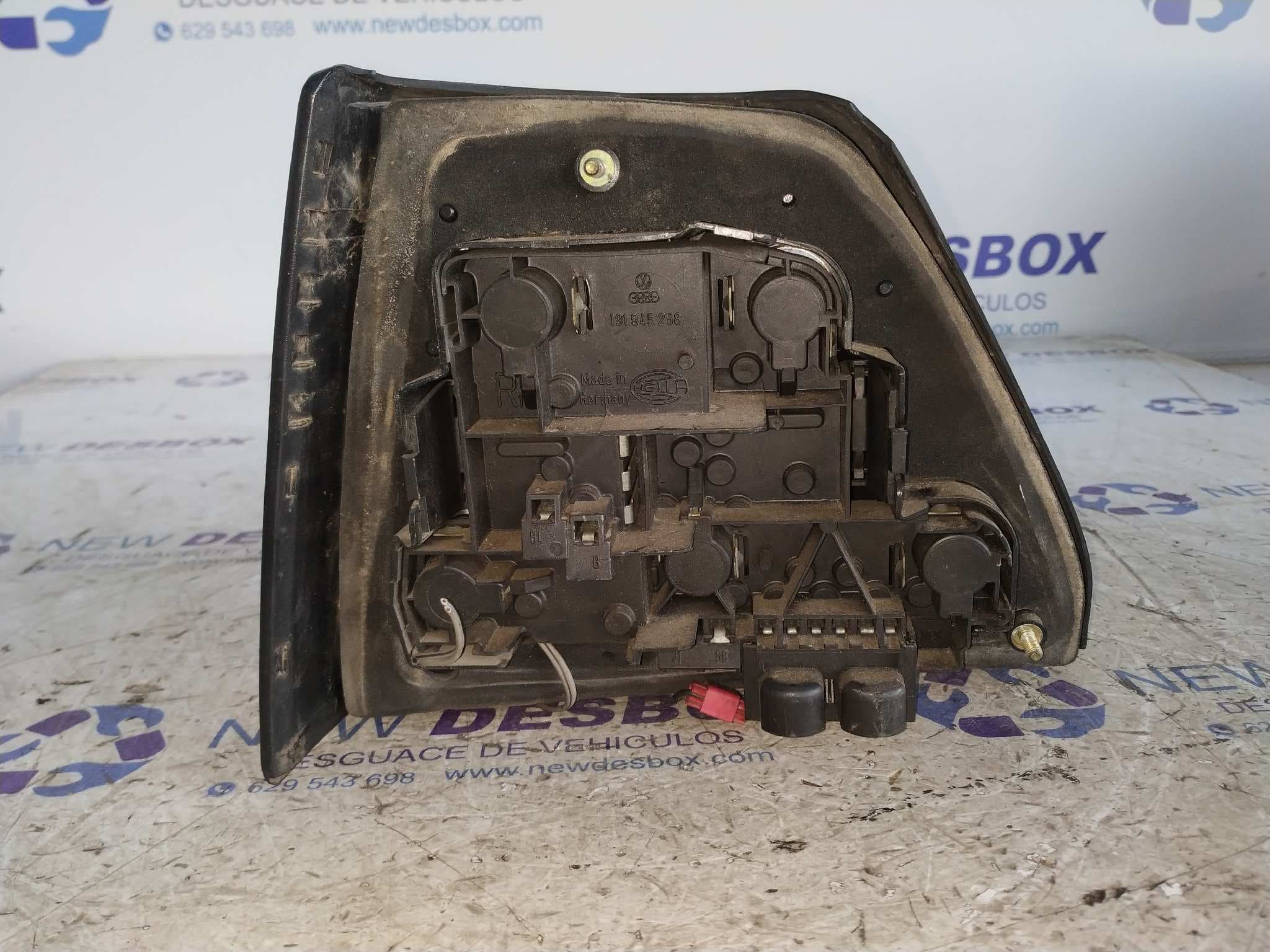 Recambio de PILOTO TRASERO DERECHO para VOLKSWAGEN GOLF II (191/193) referencia OEM IAM 191945258 4