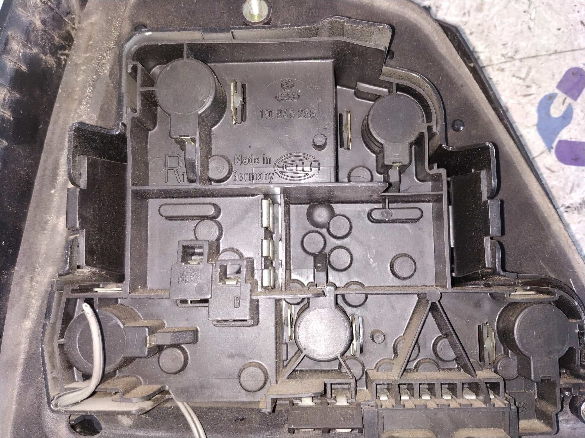 Recambio de PILOTO TRASERO DERECHO para VOLKSWAGEN GOLF II (191/193) referencia OEM IAM 191945258 3