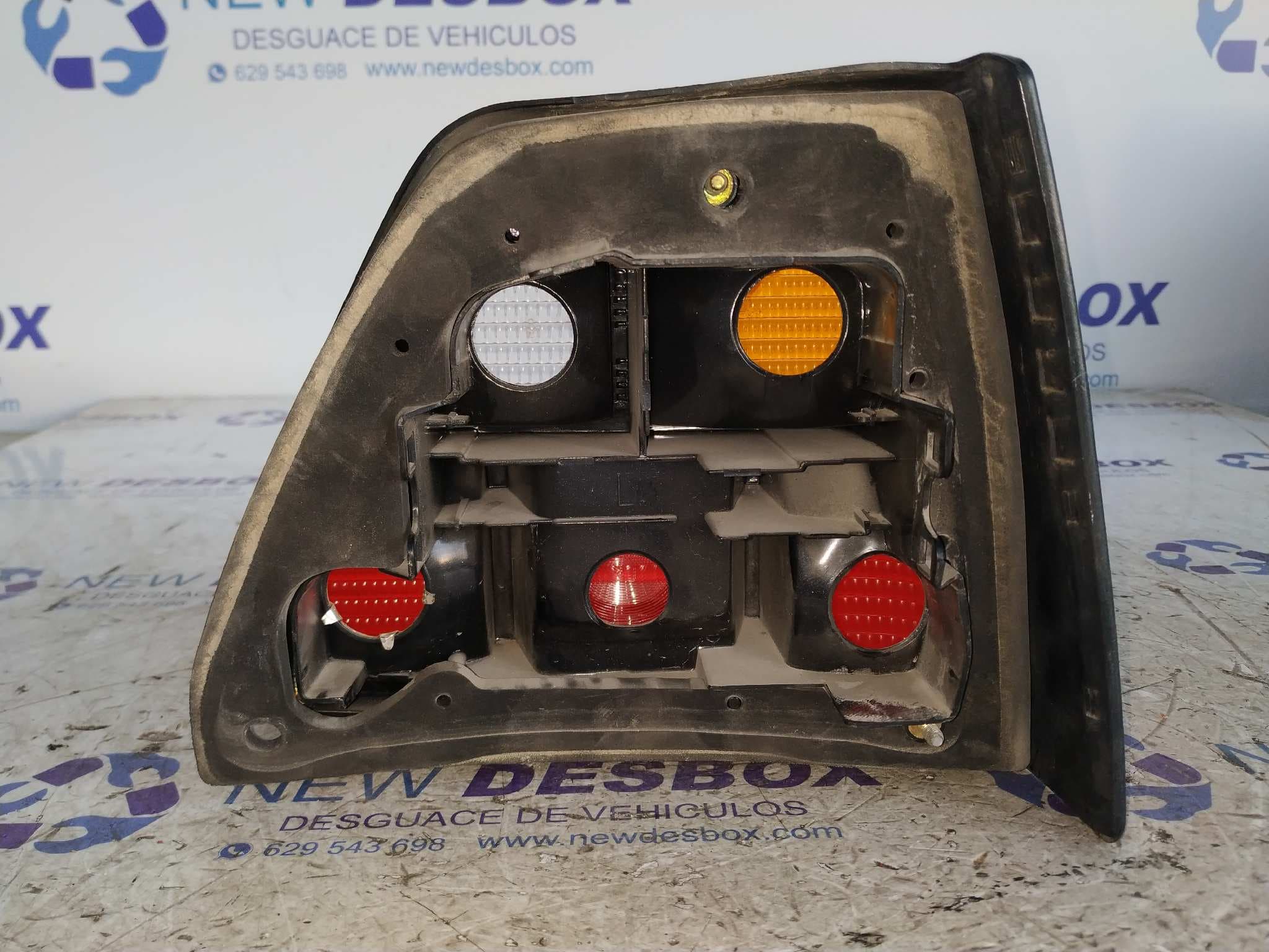 Recambio de PILOTO TRASERO IZQUIERDO para VOLKSWAGEN GOLF II (191/193) referencia OEM IAM 191945111C 2