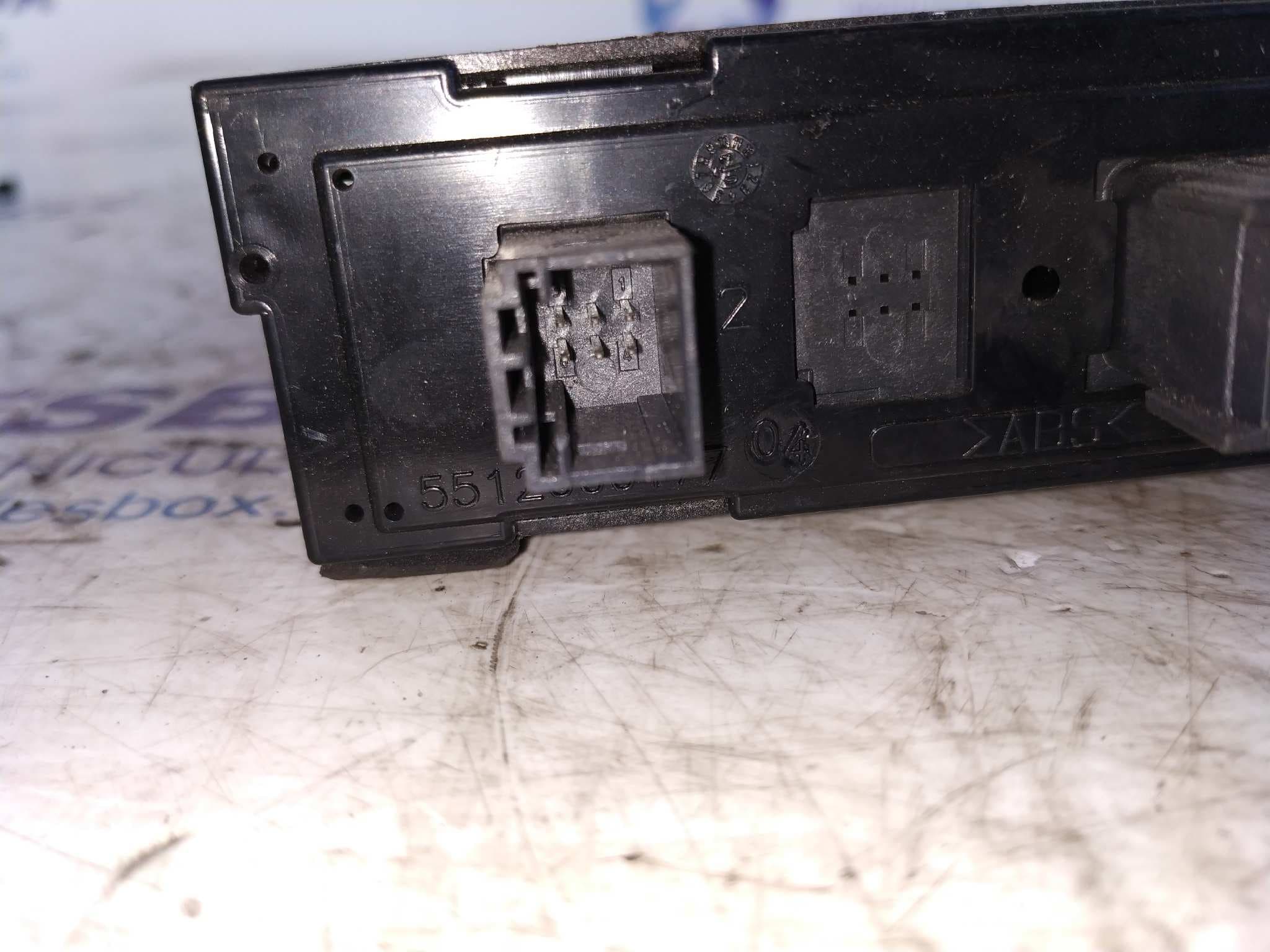 Recambio de MOTOR ELEVALUNAS DELANTERO IZQUIERDO para PEUGEOT 307 (S1) 1.4 referencia OEM IAM 9634457580   - GRIS 4