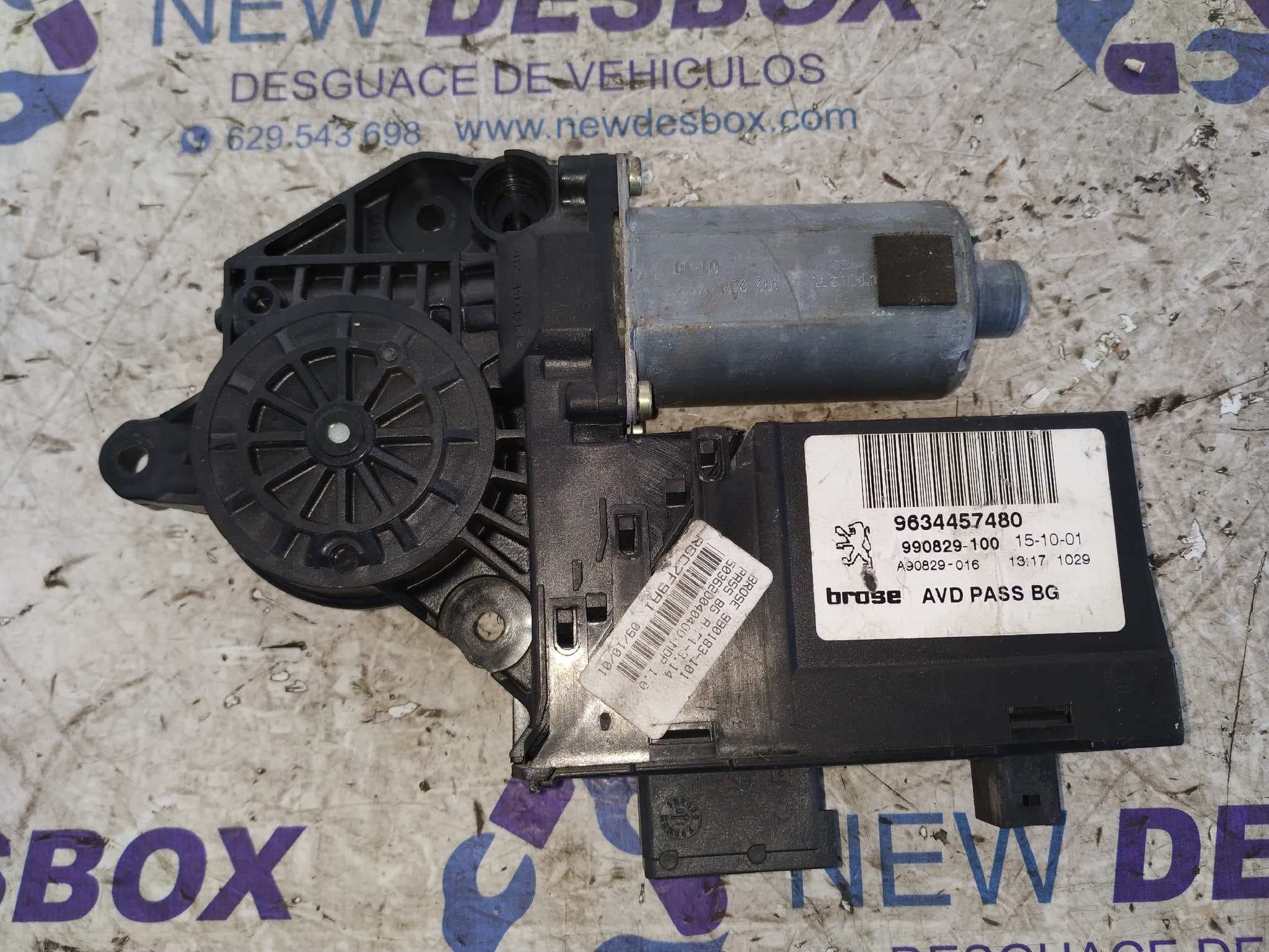 Recambio de MOTOR ELEVALUNAS DELANTERO DERECHO para PEUGEOT 307 (S1) referencia OEM IAM 9634457480 3