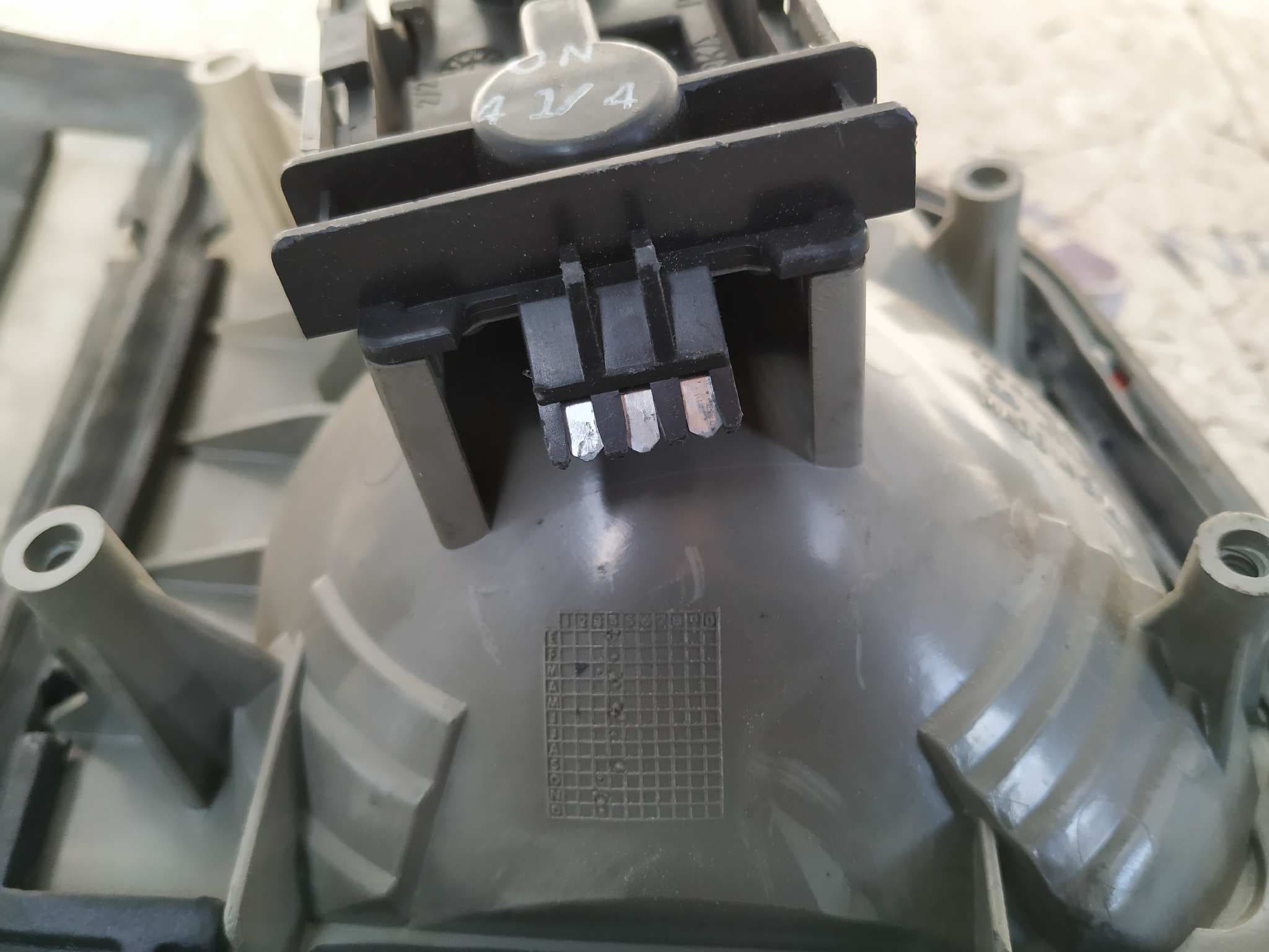 Recambio de PILOTO PORTON DERECHO para OPEL OMEGA B referencia OEM IAM 45300 3