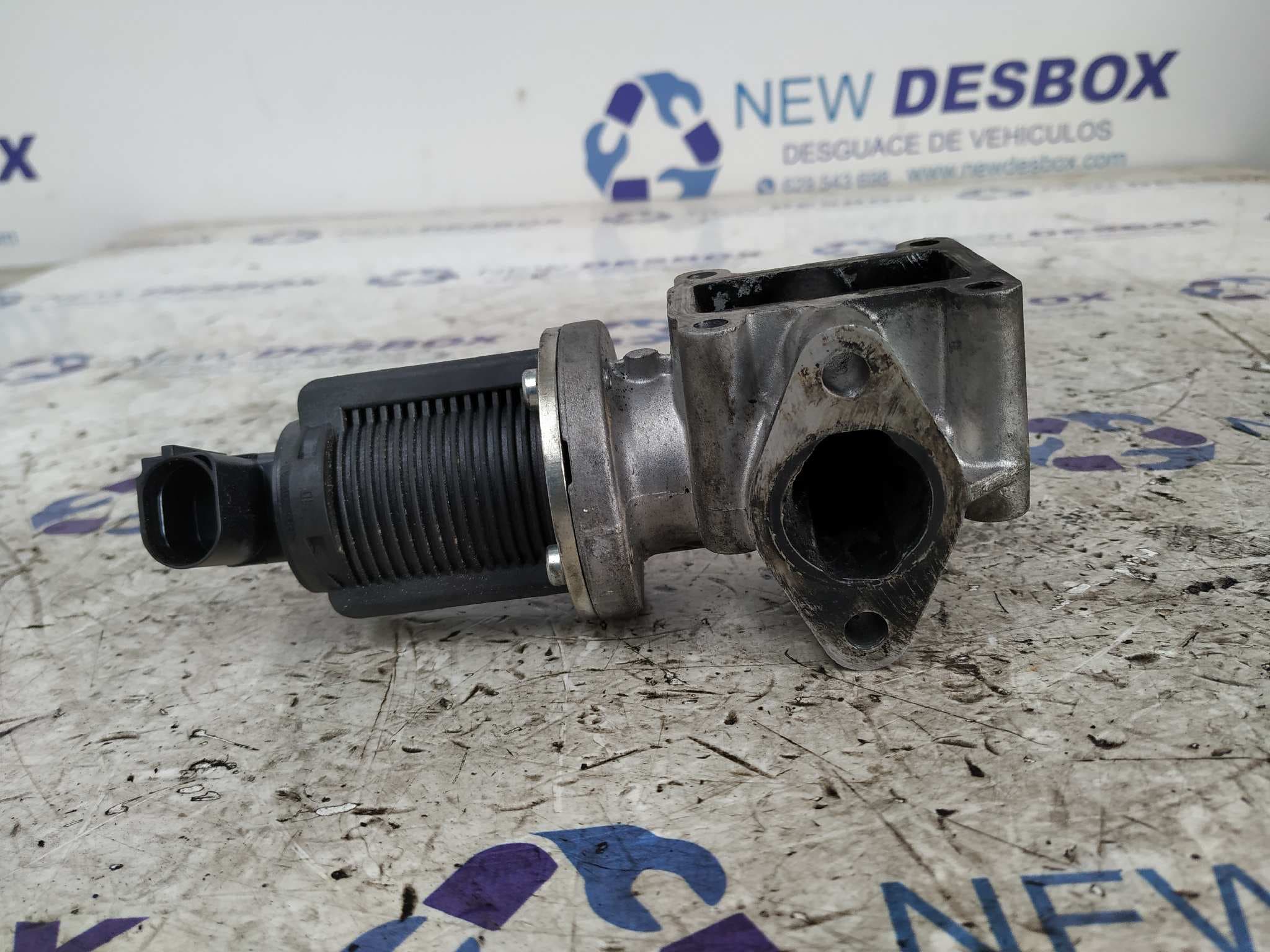 Recambio de VALVULA EGR para OPEL ASTRA GTC Sport Z19DTH referencia OEM IAM 55215031   - BLANCO 2