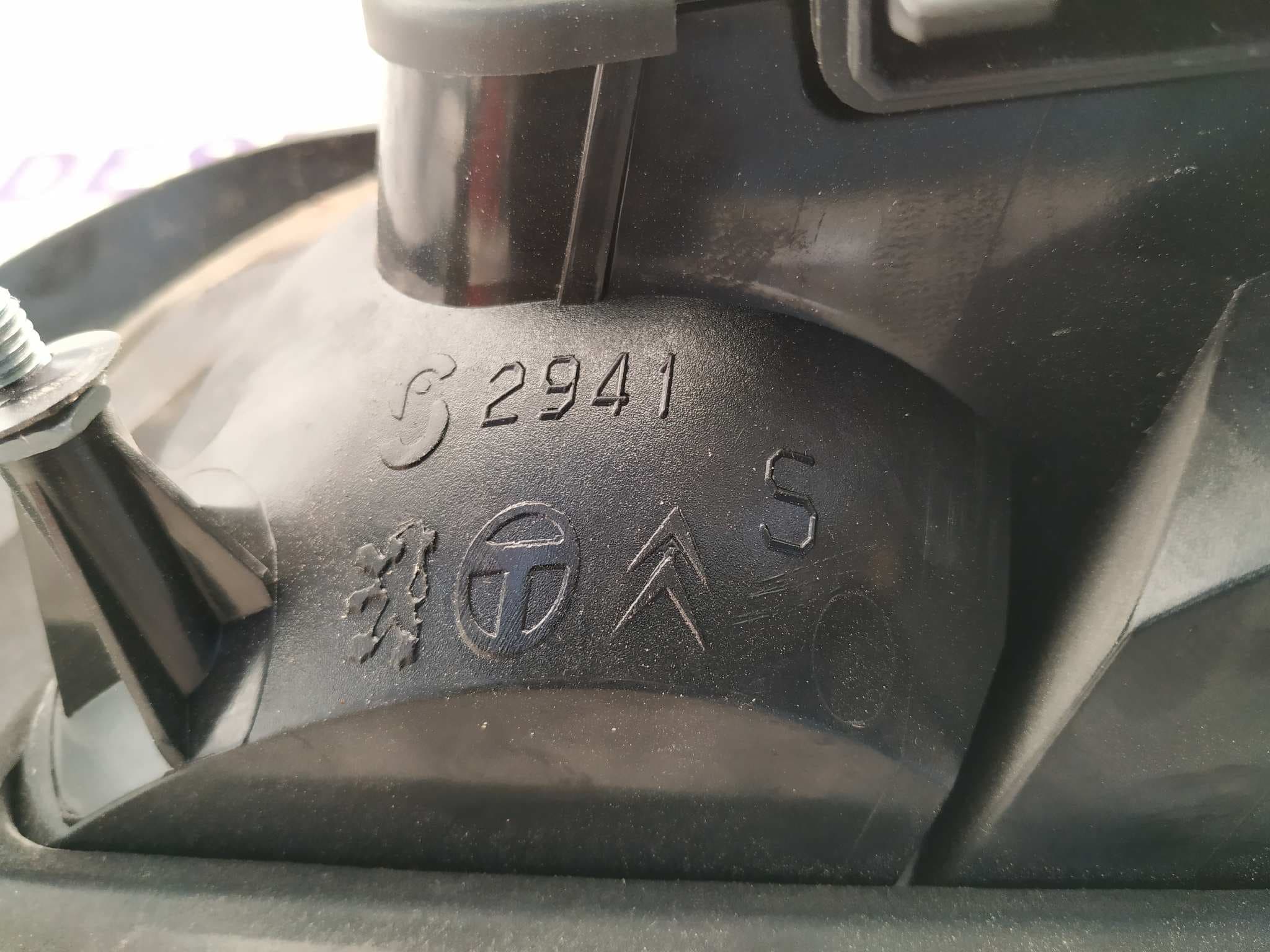 Recambio de PILOTO TRASERO IZQUIERDO para PEUGEOT 306 CABRIOLET (S1) 2.0 RFXXU10J2 referencia OEM IAM 2941 3