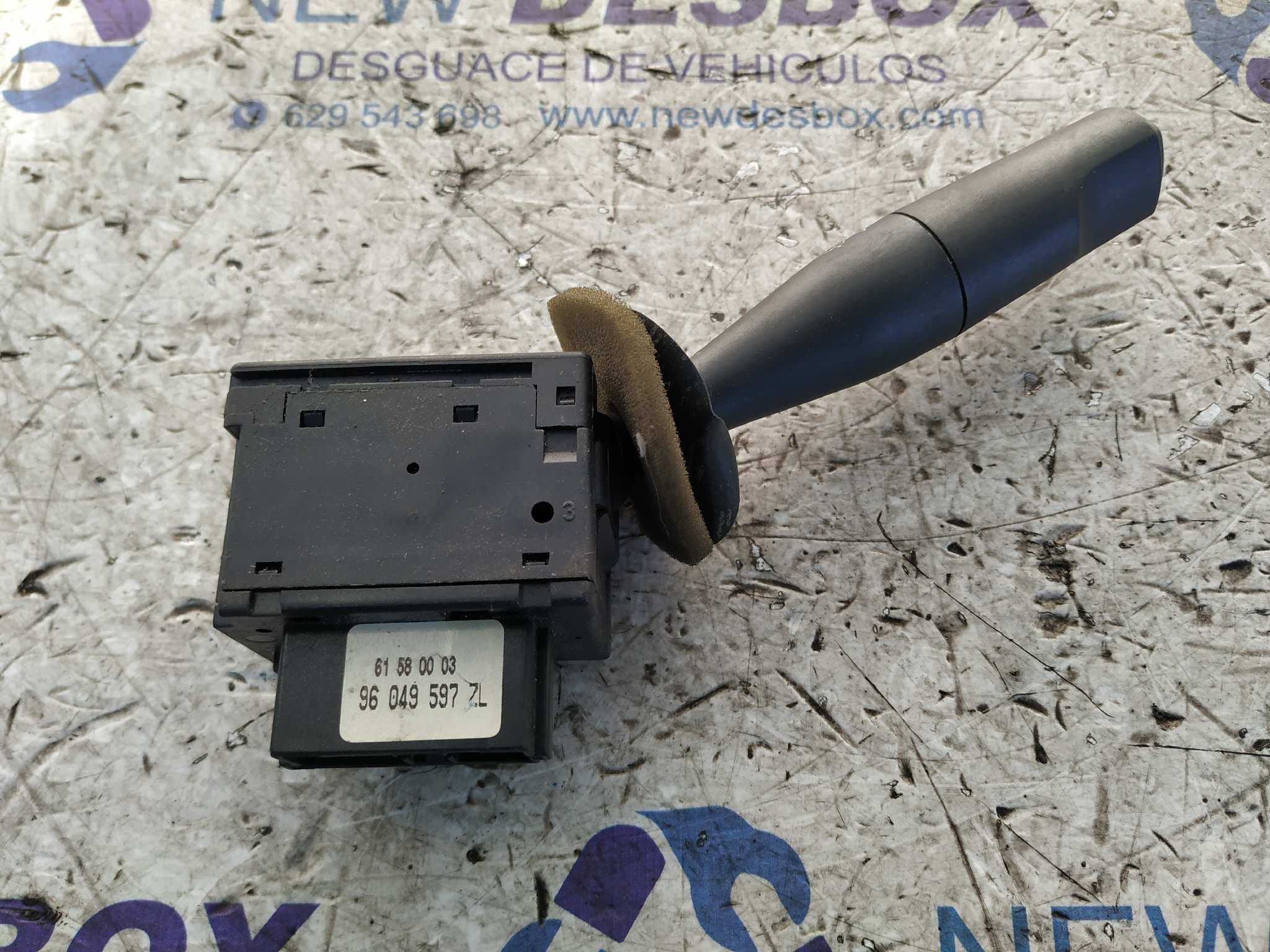 Recambio de MANDO LIMPIA para PEUGEOT 206 BERLINA XN WJZ referencia OEM IAM 96049597ZL   - GRIS 2