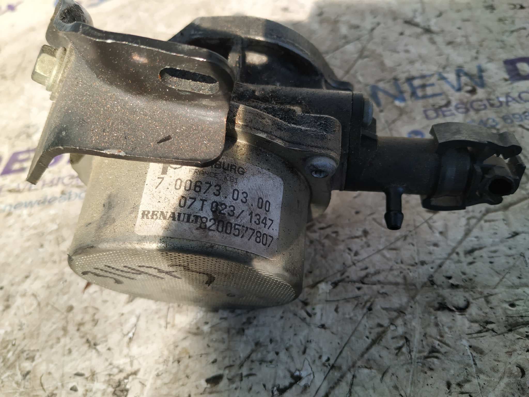 Recambio de DEPRESOR FRENO / BOMBA VACIO para RENAULT CLIO III 20 Aniversario K9K766 referencia OEM IAM 8200577807   - BLANCO 2