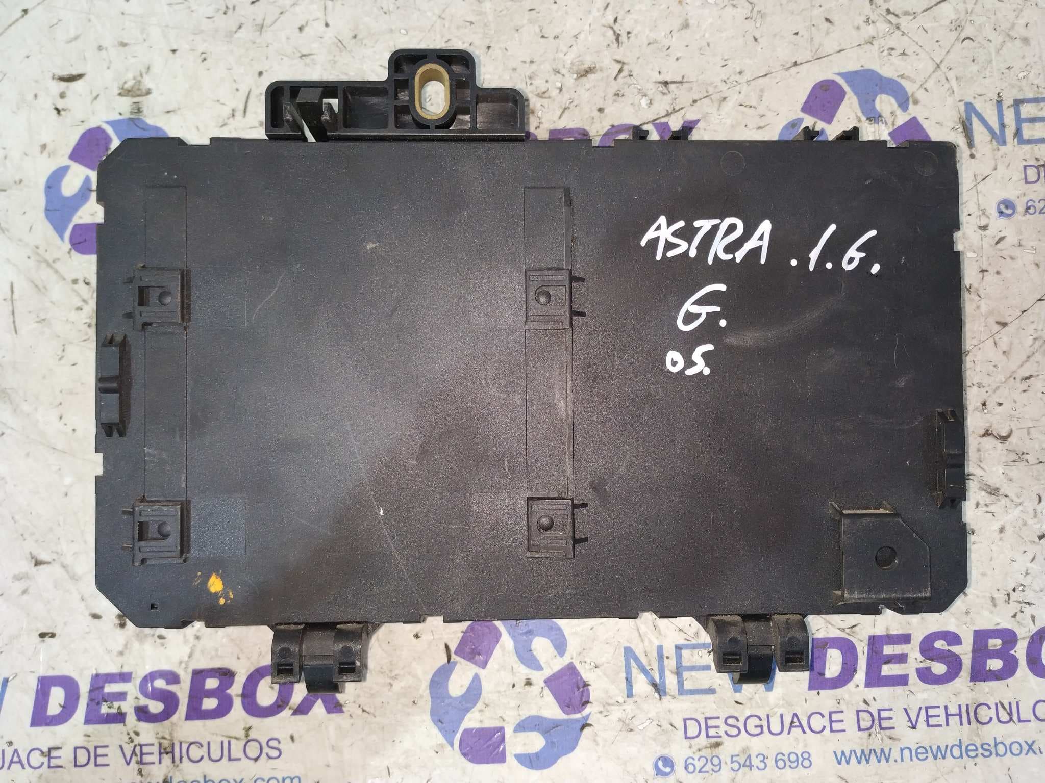 Recambio de CAJA RELES / FUSIBLES para OPEL ASTRA H Z16XEP referencia OEM IAM 13206762 5
