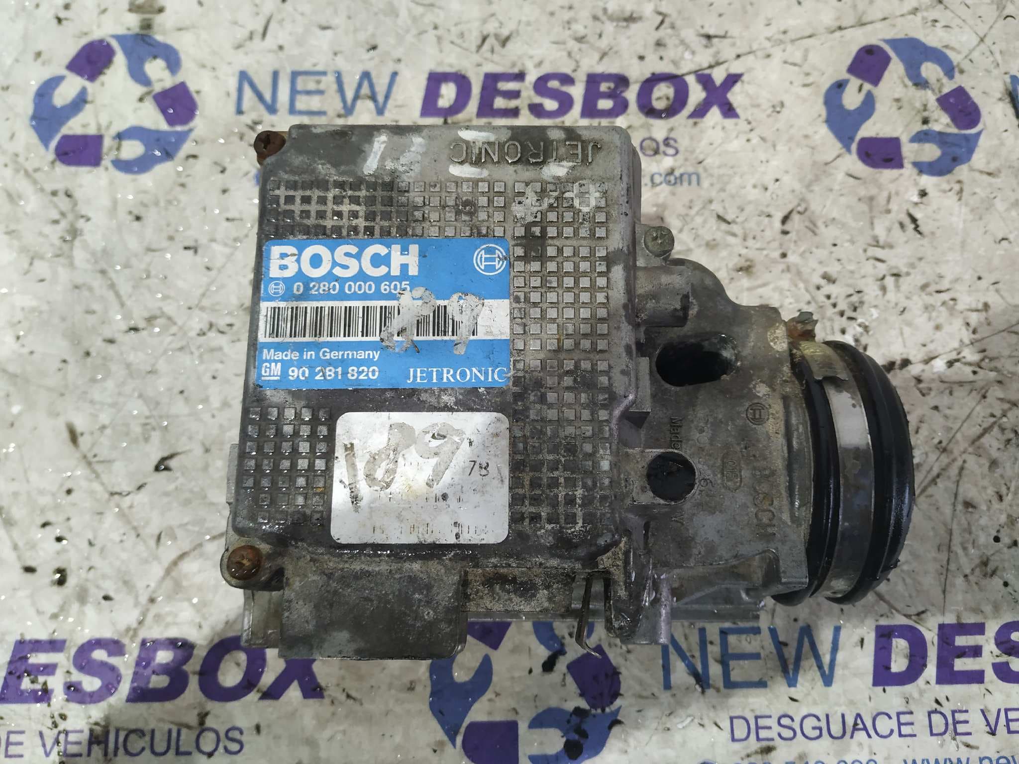 Recambio de CAUDALIMETRO para OPEL KADETT E 16SV referencia OEM IAM 90281820