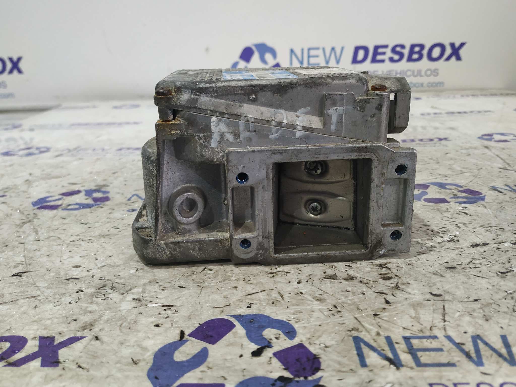 Recambio de CAUDALIMETRO para OPEL KADETT E 16SV referencia OEM IAM 90281820 2