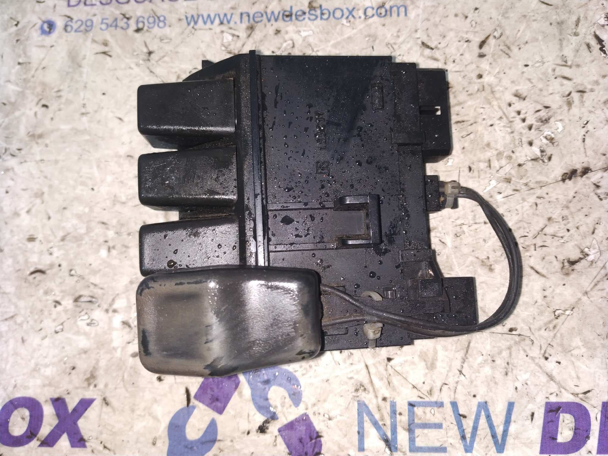 Recambio de MANDO LIMPIA para OPEL FRONTERA A Básico 28TDI4JB1T referencia OEM IAM 155217   - VERDE 2