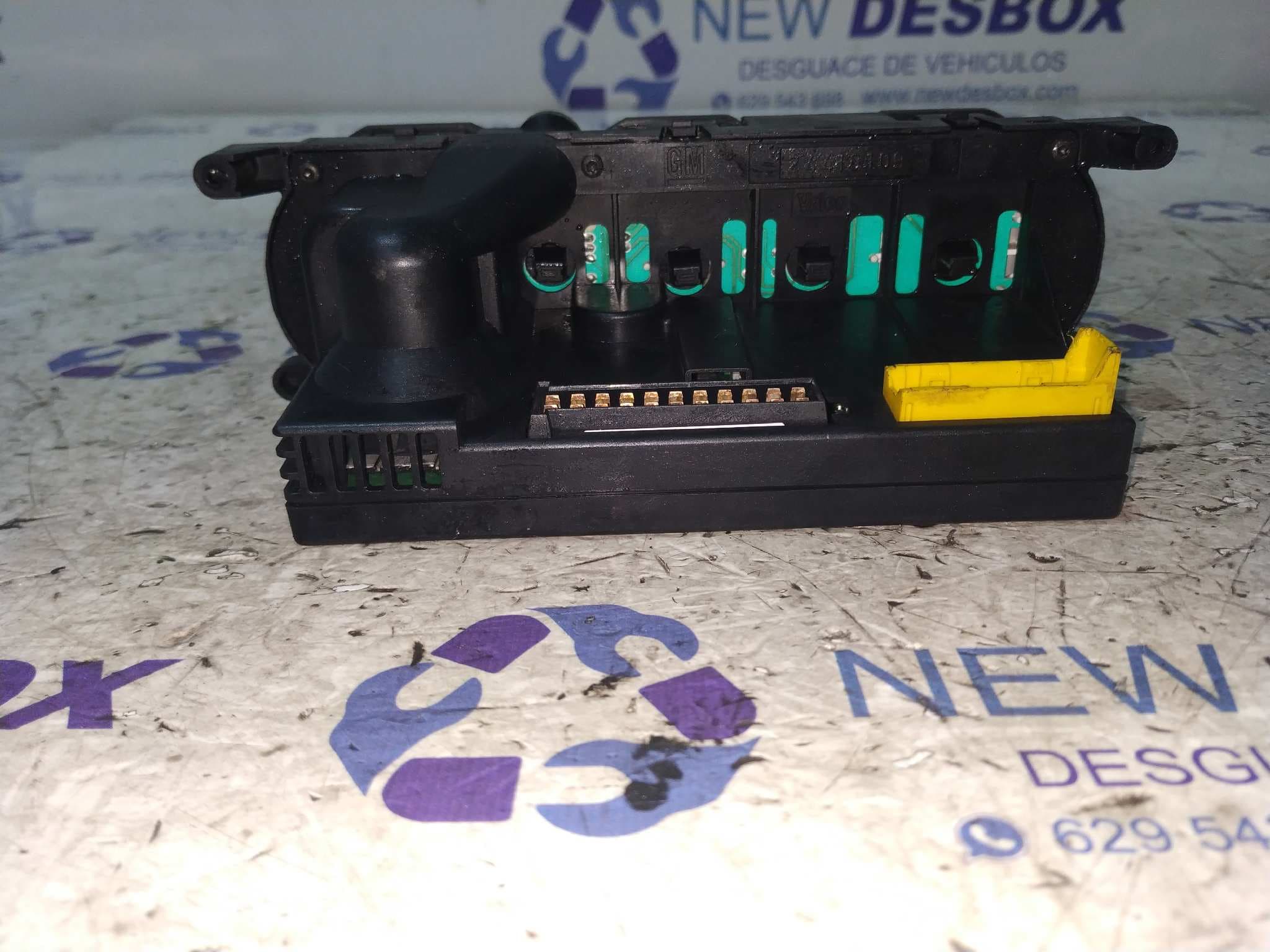 Recambio de MANDO CLIMATIZADOR para OPEL VECTRA B BERLINA Básico (1999->) X20DTH referencia OEM IAM 24410109   - AZUL MARINO 3