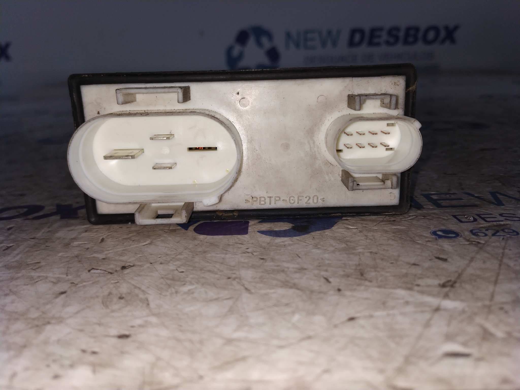 Recambio de CAJA RELES VENTILADORES para SEAT CORDOBA BERLINA (6K2) CLX 1F referencia OEM IAM 1H0919506B   - BLANCO 3