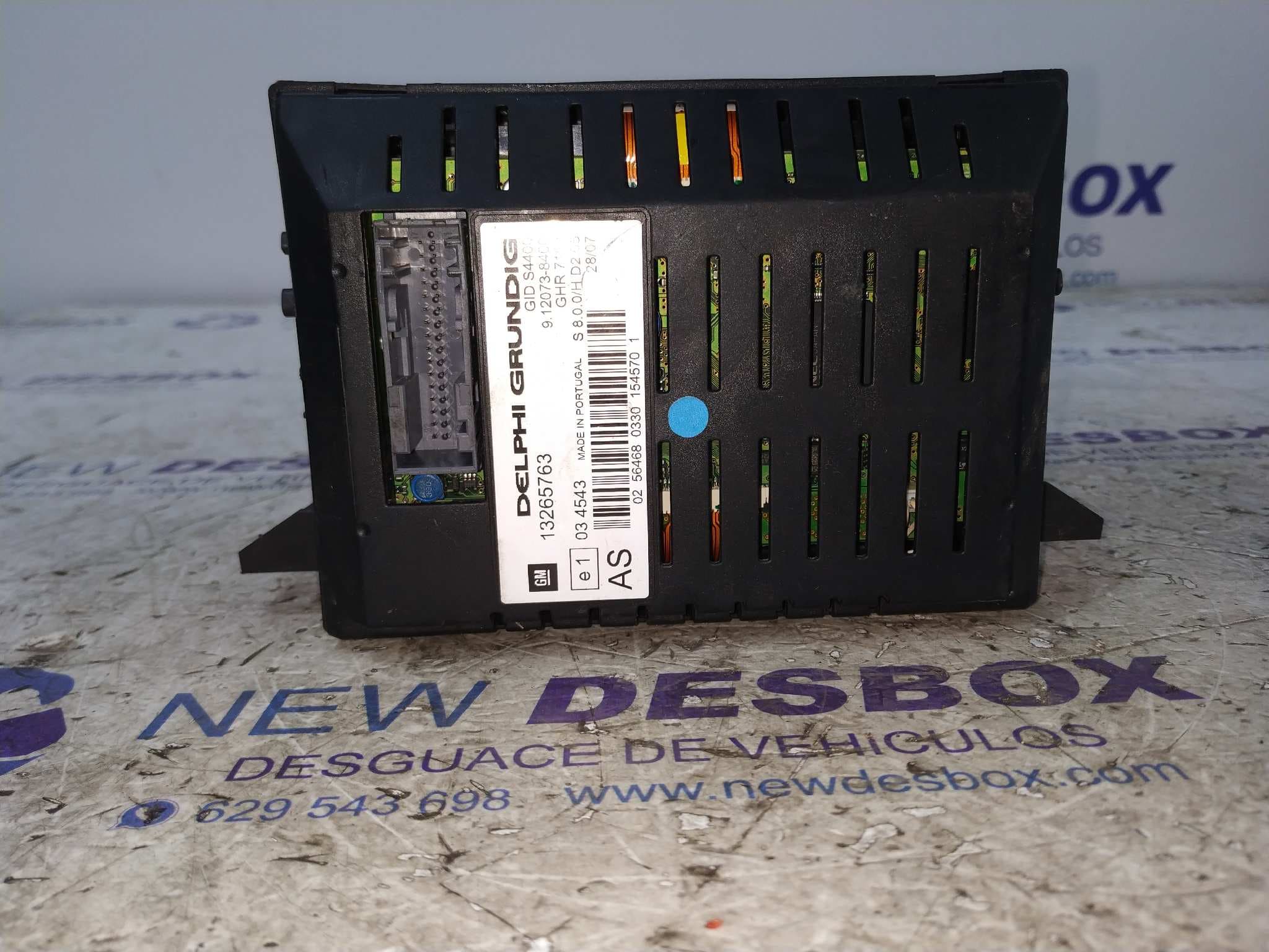 Recambio de PANTALLA MULTIFUNCION para OPEL CORSA D Z13DTR referencia OEM IAM 13265763   - NEGRO 3