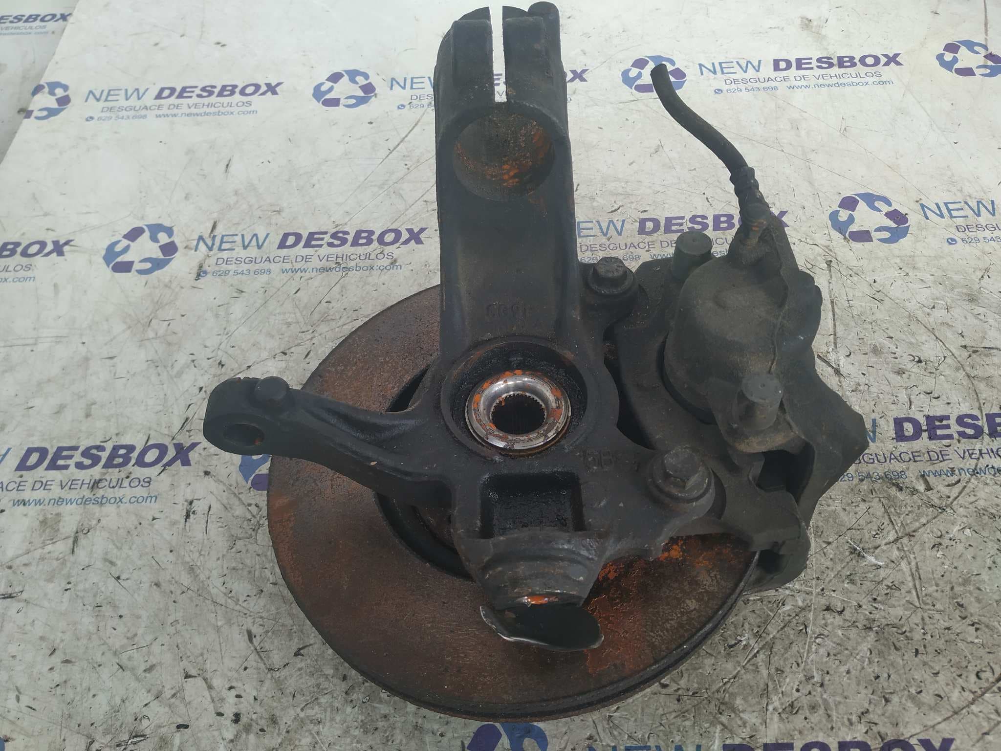 Recambio de MANGUETA DELANTERA IZQUIERDA para FORD S-MAX (CA1) Titanium (03.2010->) QXWB referencia OEM IAM    - GRIS