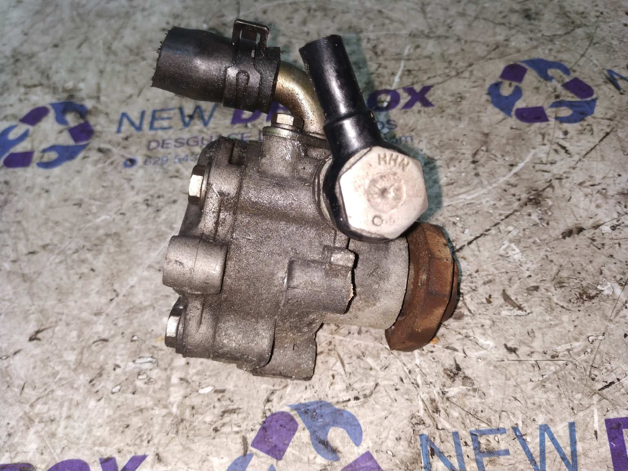 Recambio de BOMBA DIRECCION para SEAT LEON (1M1) 1.9 TDI ASV referencia OEM IAM 1J0422154A   - NEGRO 5