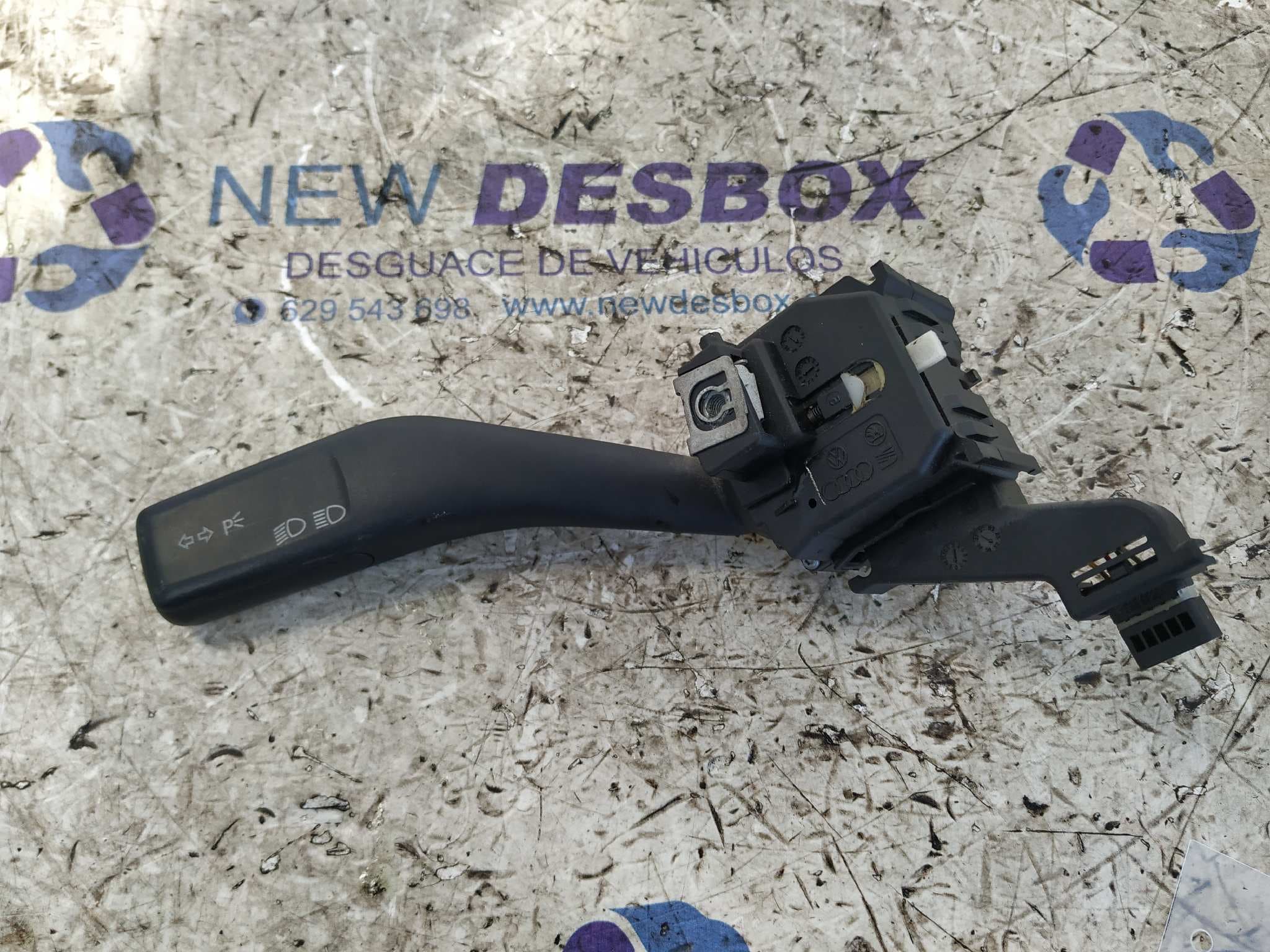 Recambio de MANDO INTERMITENTES para AUDI A3 (8P) 2.0 TDI BKD referencia OEM IAM 1K0953513   - GRIS