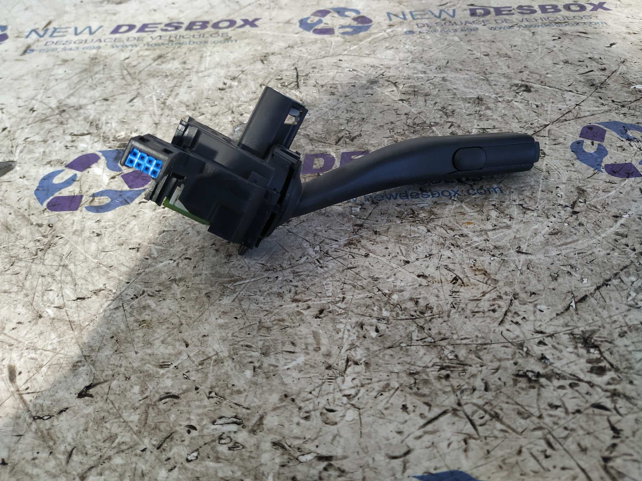Recambio de MANDO LIMPIA para AUDI A3 (8P) 2.0 TDI BKD referencia OEM IAM 1K0953519A   - GRIS 4