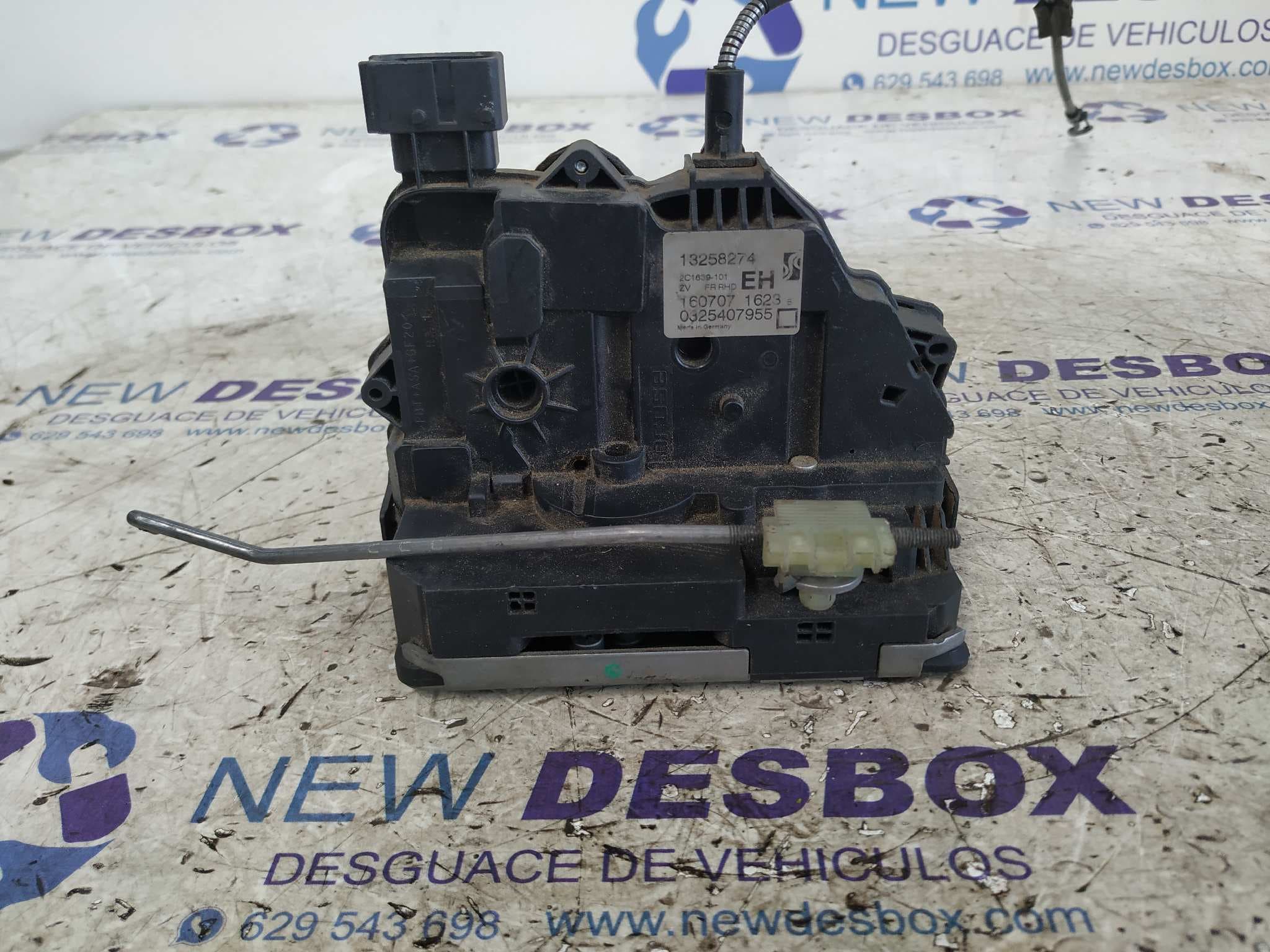 Recambio de CERRADURA PUERTA DELANTERA DERECHA para OPEL CORSA D 1.2 16V CAT (Z 12 XEP / LB4) referencia OEM IAM 13258274