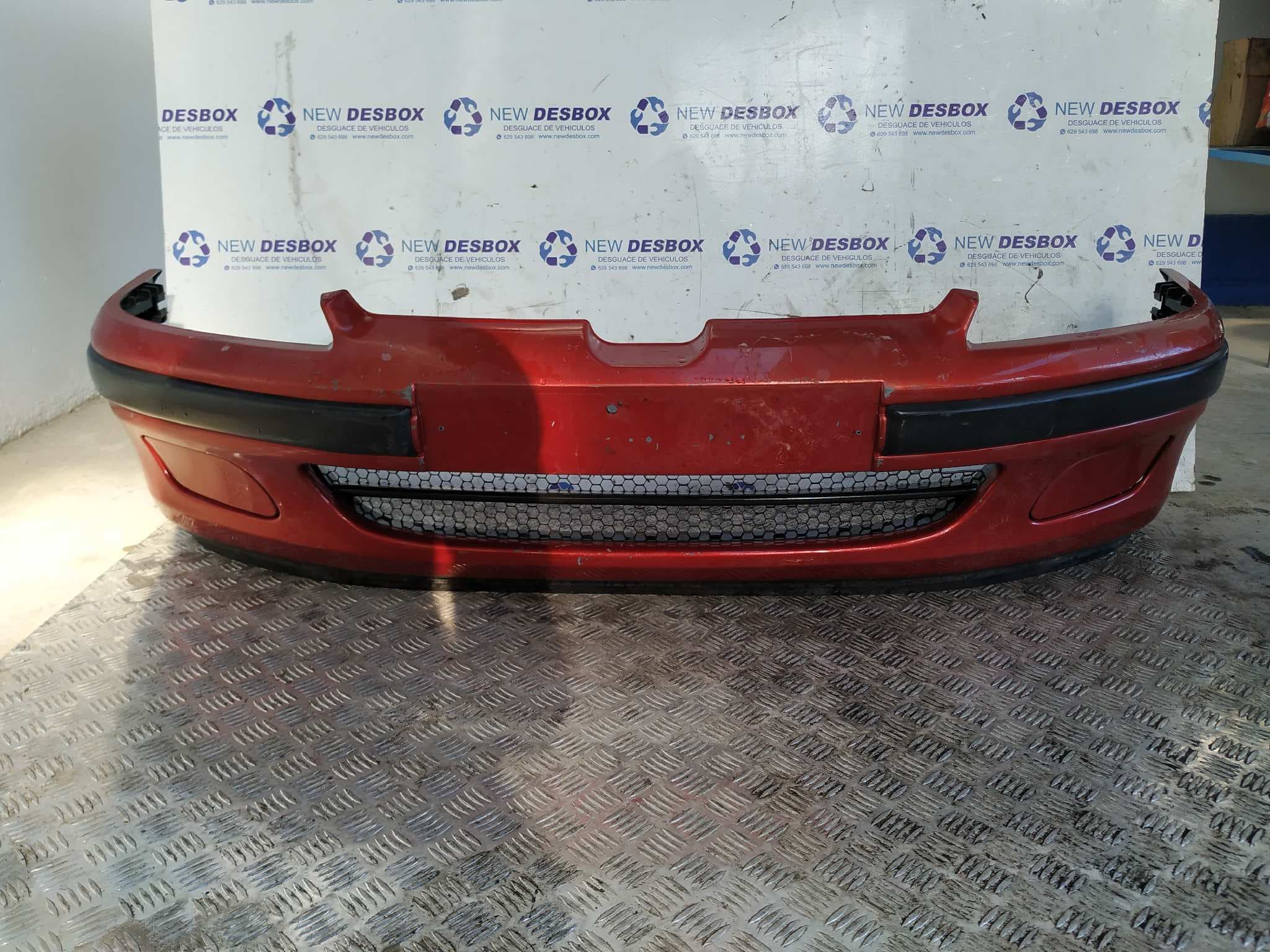 Recambio de PARAGOLPES DELANTERO para PEUGEOT 106 (S2) 1.5 Diesel CAT (TUD5 / VJX) VJZ referencia OEM IAM    - ROJO
