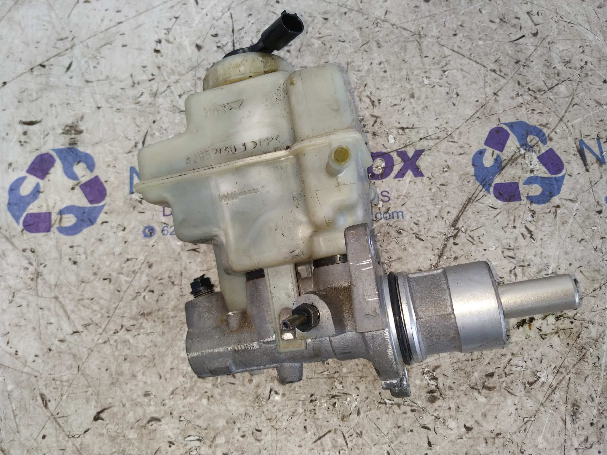 Recambio de BOMBA FRENO para BMW SERIE 5 BERLINA (E39) 204D1      referencia OEM IAM 320671501   - PLATA 2