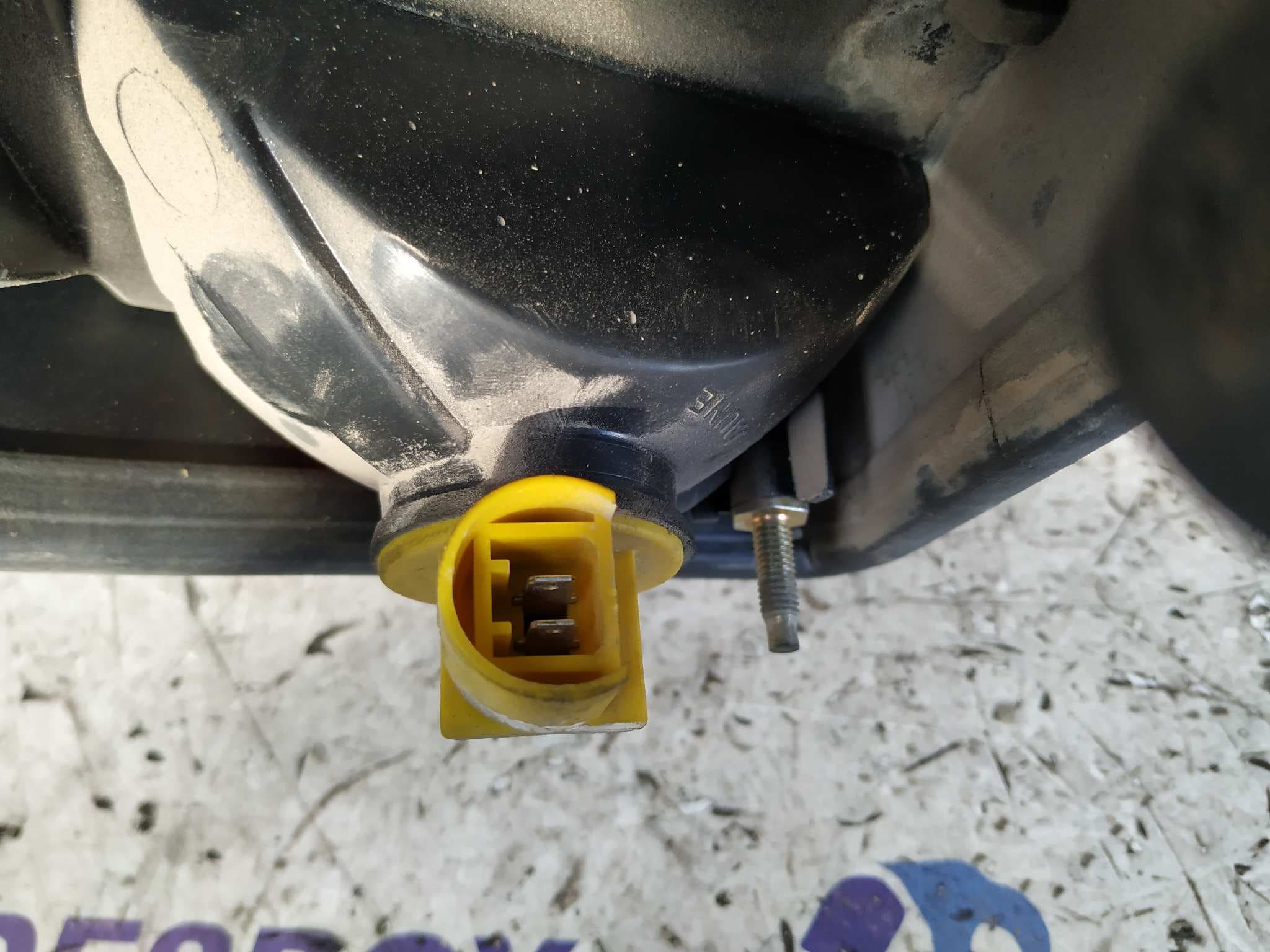 Recambio de PILOTO PORTON IZQUIERDO para PEUGEOT 806 2.1 Turbodiesel CAT P8CXUD11BTE referencia OEM IAM 45101   - VERDE 2