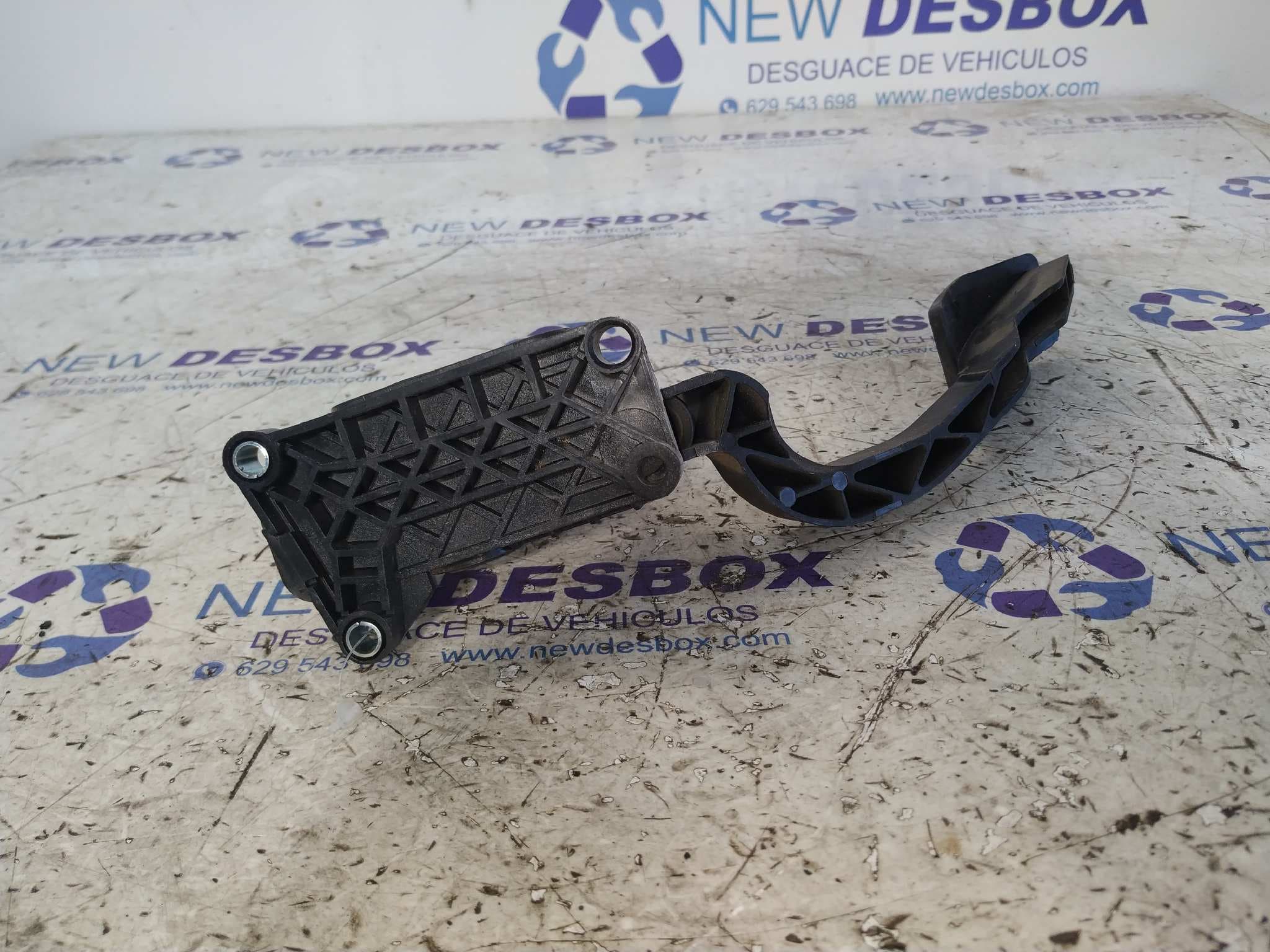 Recambio de PEDAL ACELERADOR para OPEL CORSA D 1.3 16V CDTI Z13DTR referencia OEM IAM 55702020   - NEGRO 4
