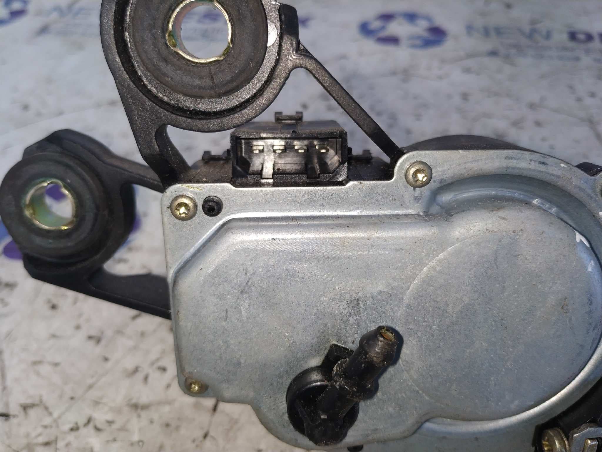 Recambio de MOTOR LIMPIA TRASERO para SEAT IBIZA (6K1) referencia OEM IAM 6K6955711C 2