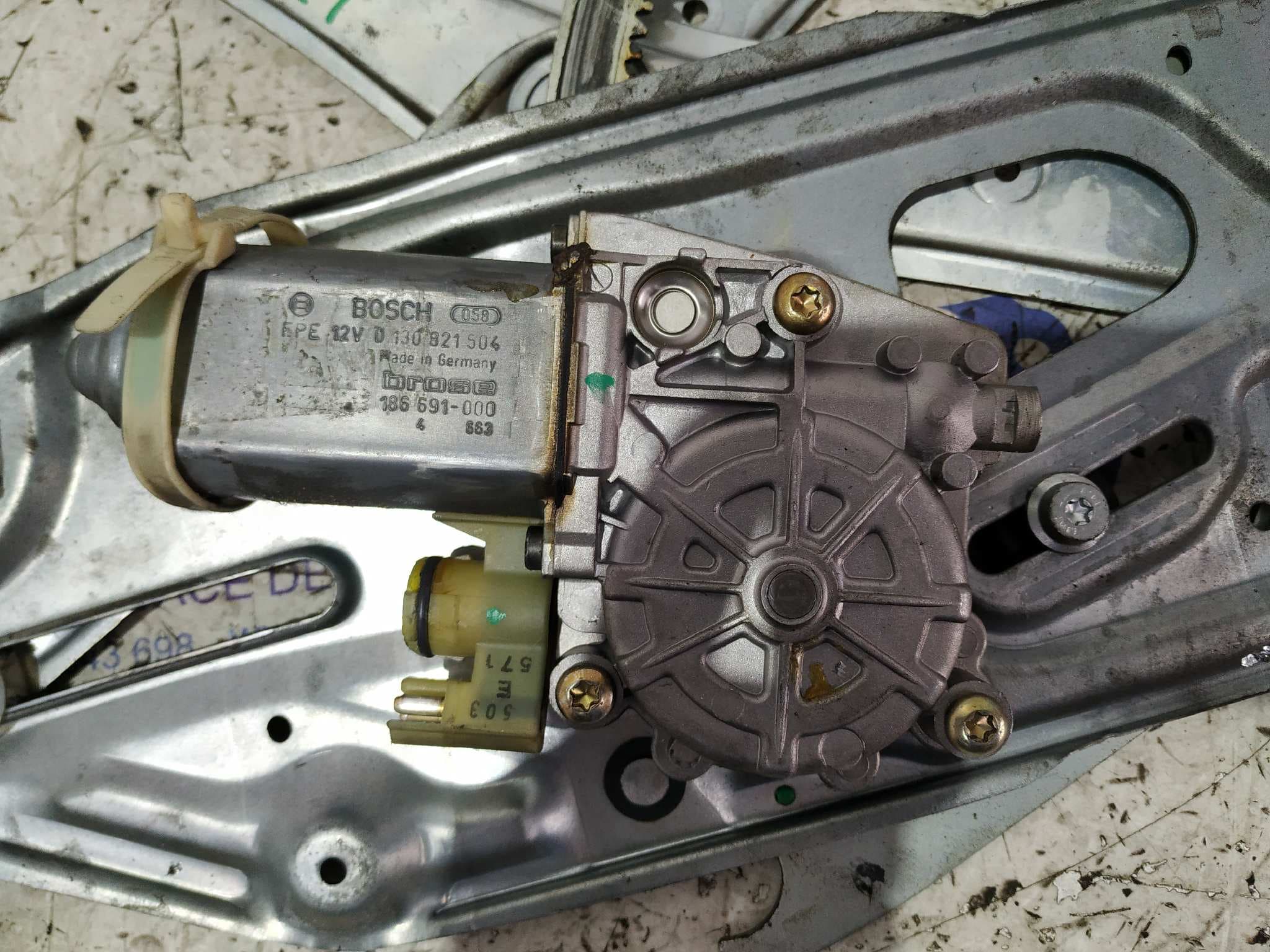 Recambio de ELEVALUNAS DELANTERO IZQUIERDO para MERCEDES-BENZ CLASE S (W140) BERLINA 3.2 300 SE (140.032) M104990 referencia OEM IAM 0130821504   - AZUL 4