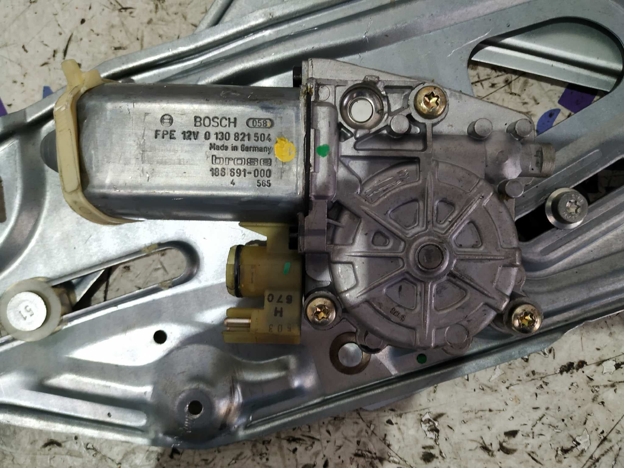 Recambio de ELEVALUNAS DELANTERO IZQUIERDO para MERCEDES-BENZ CLASE S (W140) BERLINA 5.0 V8 32V CAT M119970 referencia OEM IAM 0130821504   - AZUL 4