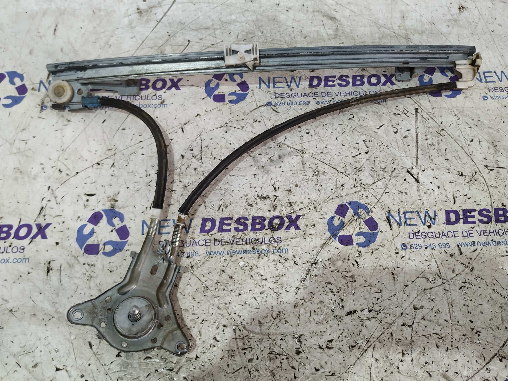 Recambio de ELEVALUNAS DELANTERO DERECHO para CITROEN JUMPY 1.9 D X Furg. WJZ referencia OEM IAM 111386   - BLANCO 2