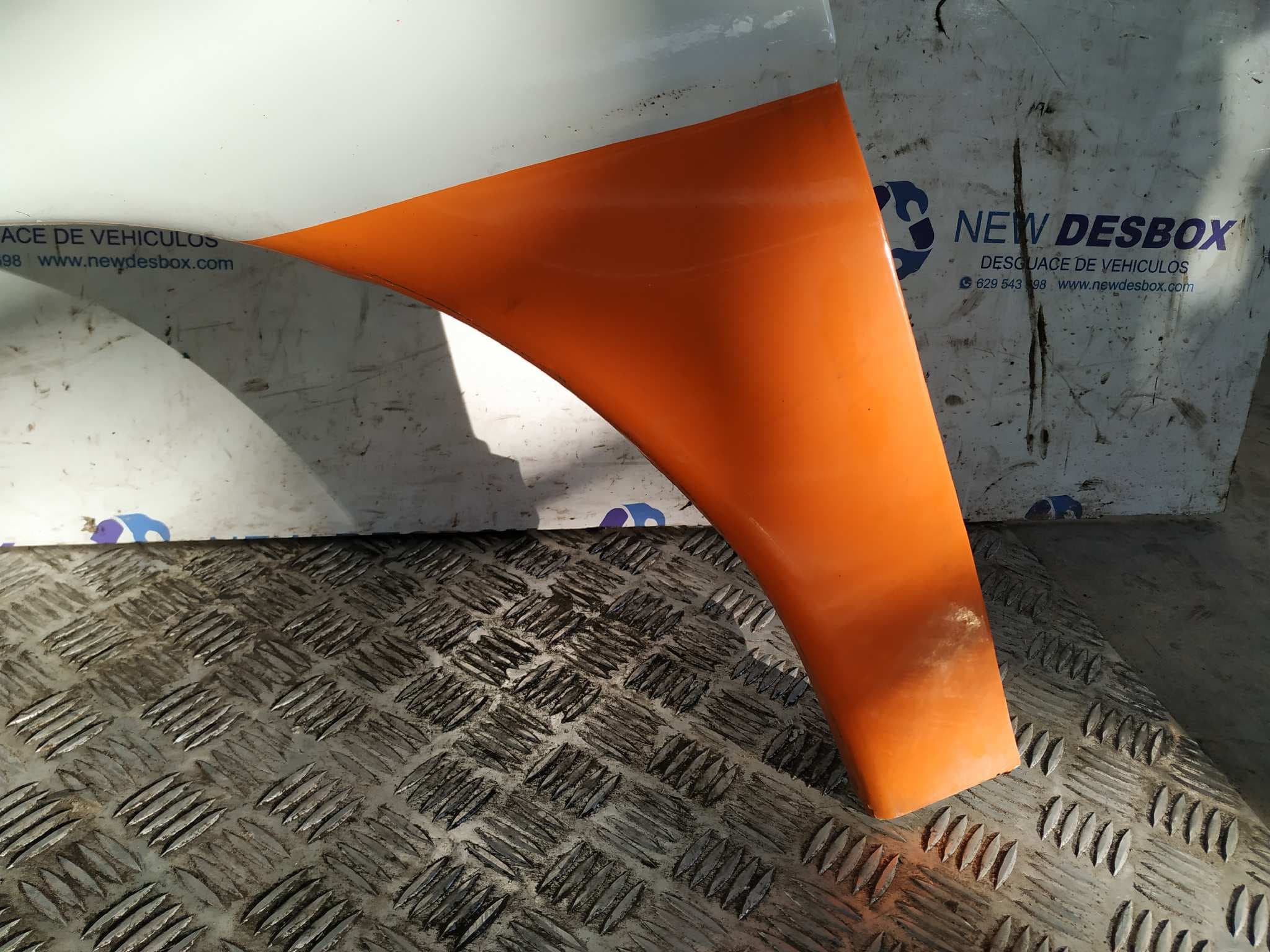 Recambio de ALETA DELANTERA IZQUIERDA para FIAT SCUDO (222) 1.9 D Basis Kasten WJY referencia OEM IAM    - BLANCO 2