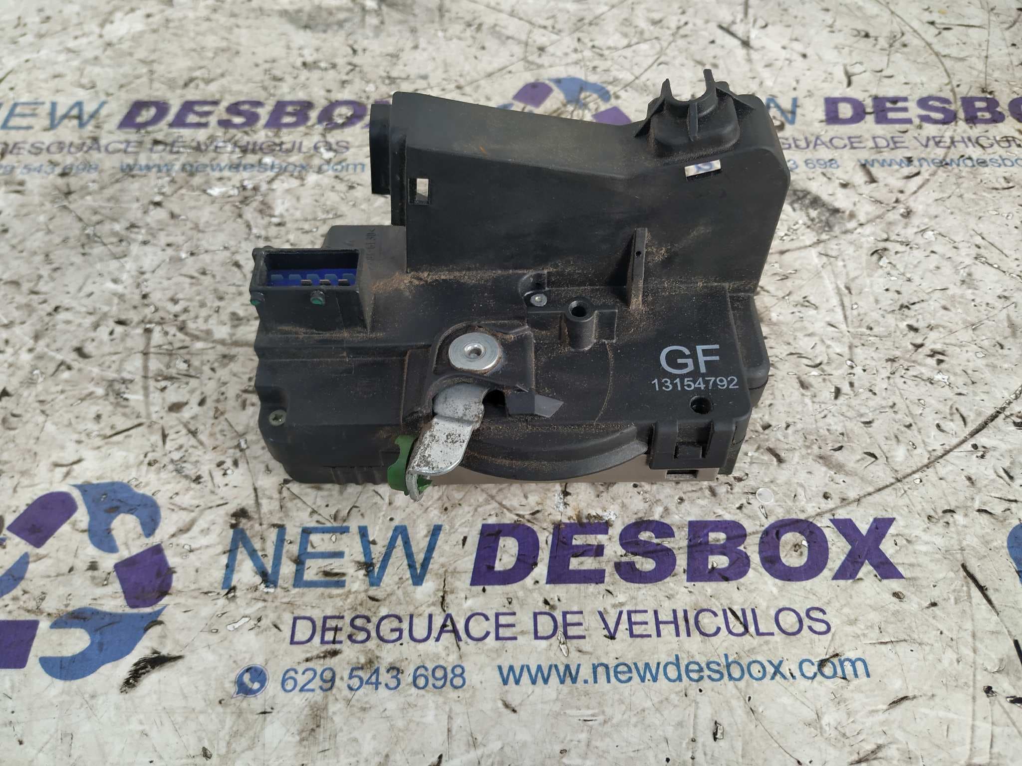 Recambio de CERRADURA PUERTA DELANTERA DERECHA para OPEL MERIVA Cosmo Z17DTH referencia OEM IAM 13154792   - PLATA