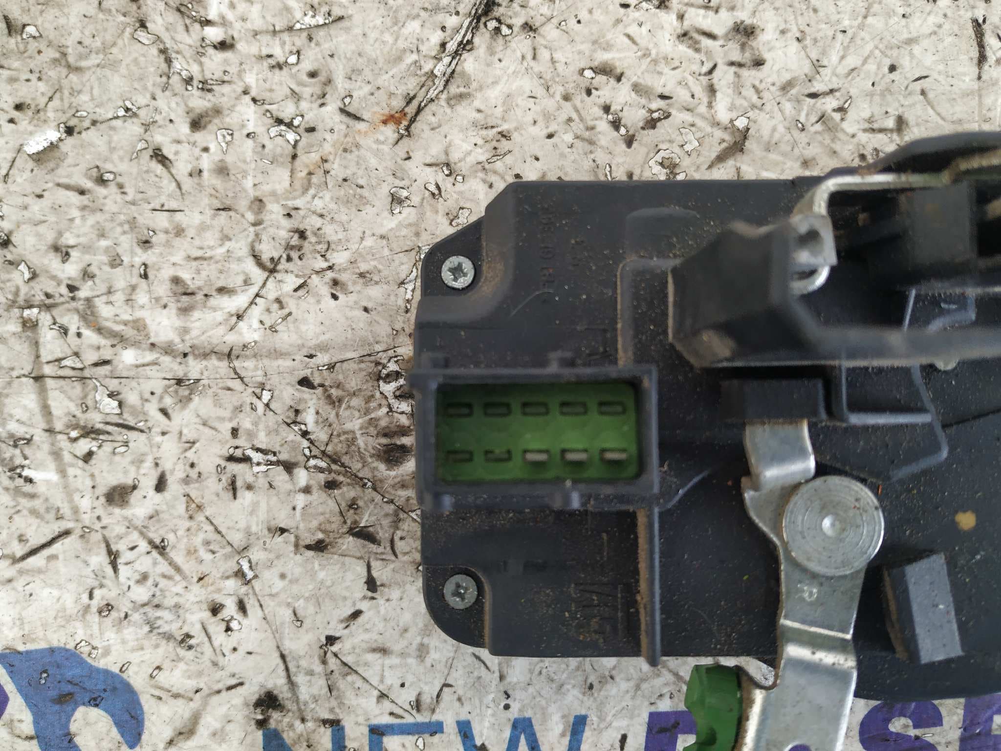 Recambio de CERRADURA PUERTA DELANTERA DERECHA para OPEL VECTRA B BERLINA 1.6 X16XEL referencia OEM IAM 24414113   - AZUL 4