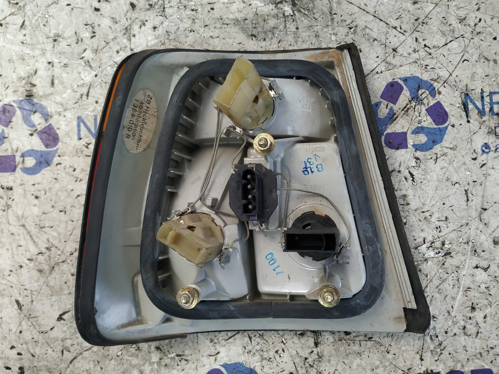 Recambio de PILOTO TRASERO DERECHO para BMW SERIE 5 BERLINA (E34) referencia OEM IAM 1384010 2
