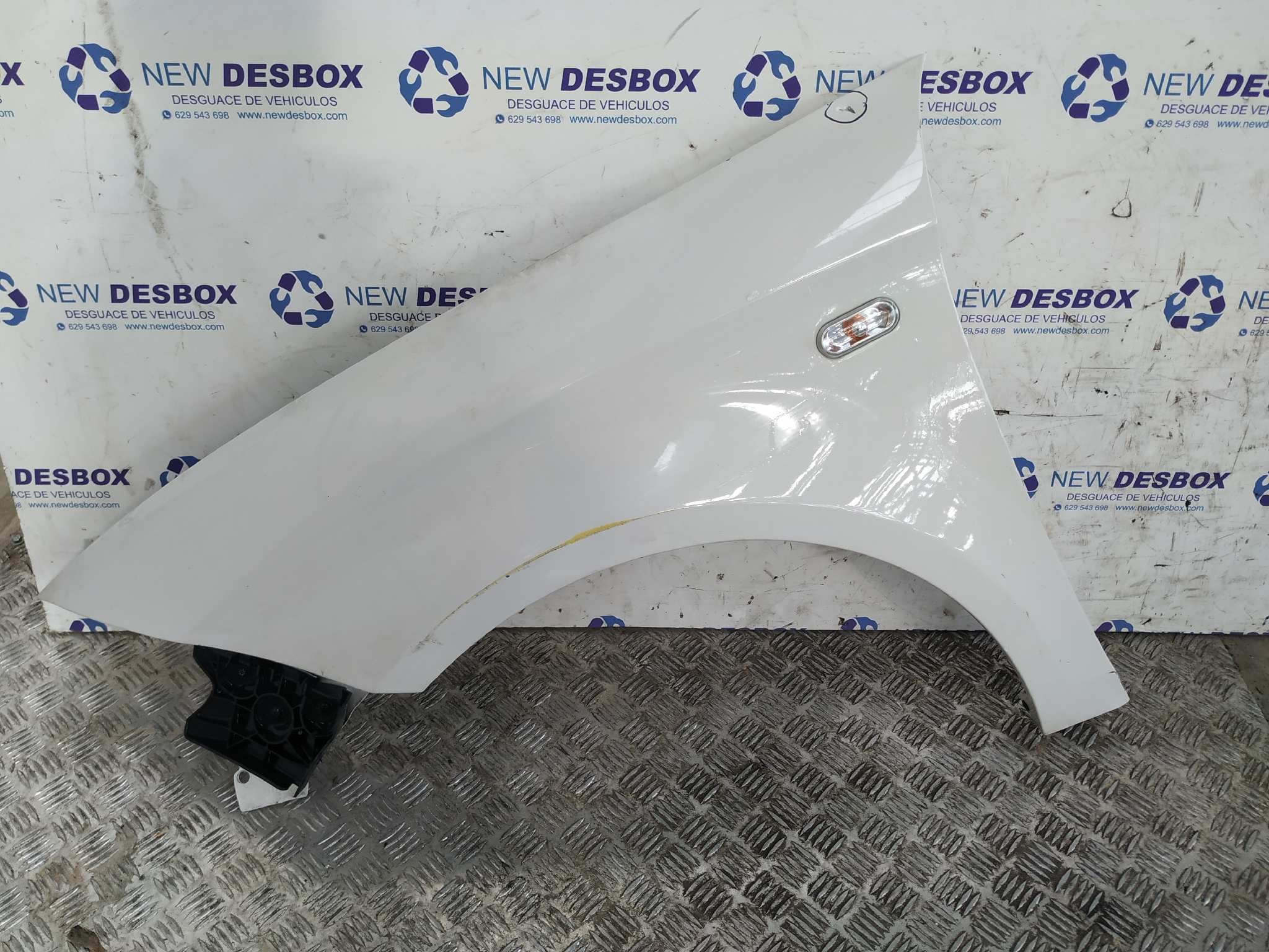 Recambio de ALETA DELANTERA IZQUIERDA para SEAT ALTEA XL (5P5) Reference BSE referencia OEM IAM    - BLANCO