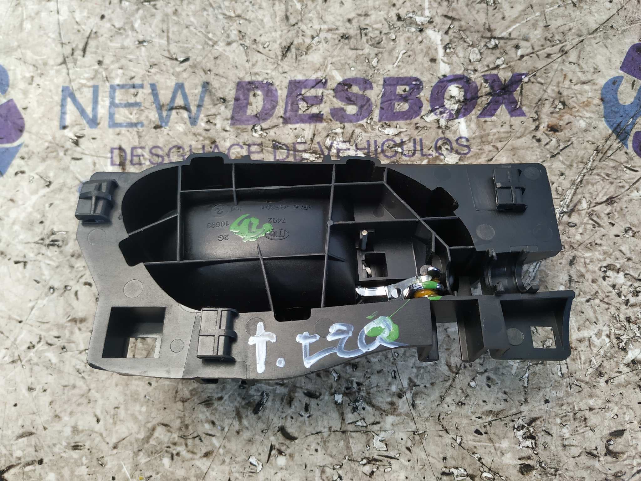 Recambio de MANETA INTERIOR TRASERA IZQUIERDA para PEUGEOT 308 1.6 16V 5FW referencia OEM IAM    - PLATA 3