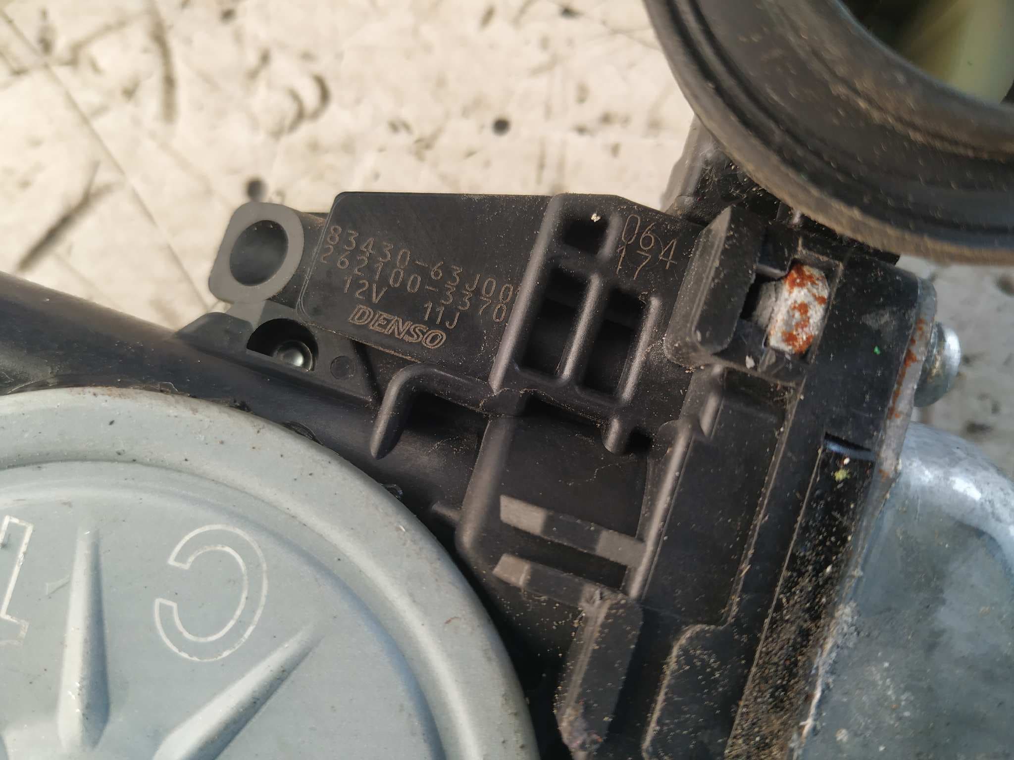 Recambio de ELEVALUNAS DELANTERO DERECHO para SUZUKI SWIFT BERLINA (MZ) Rock am Ring (3-ptas.) M16A referencia OEM IAM 8343063J00   - GRANATE 3