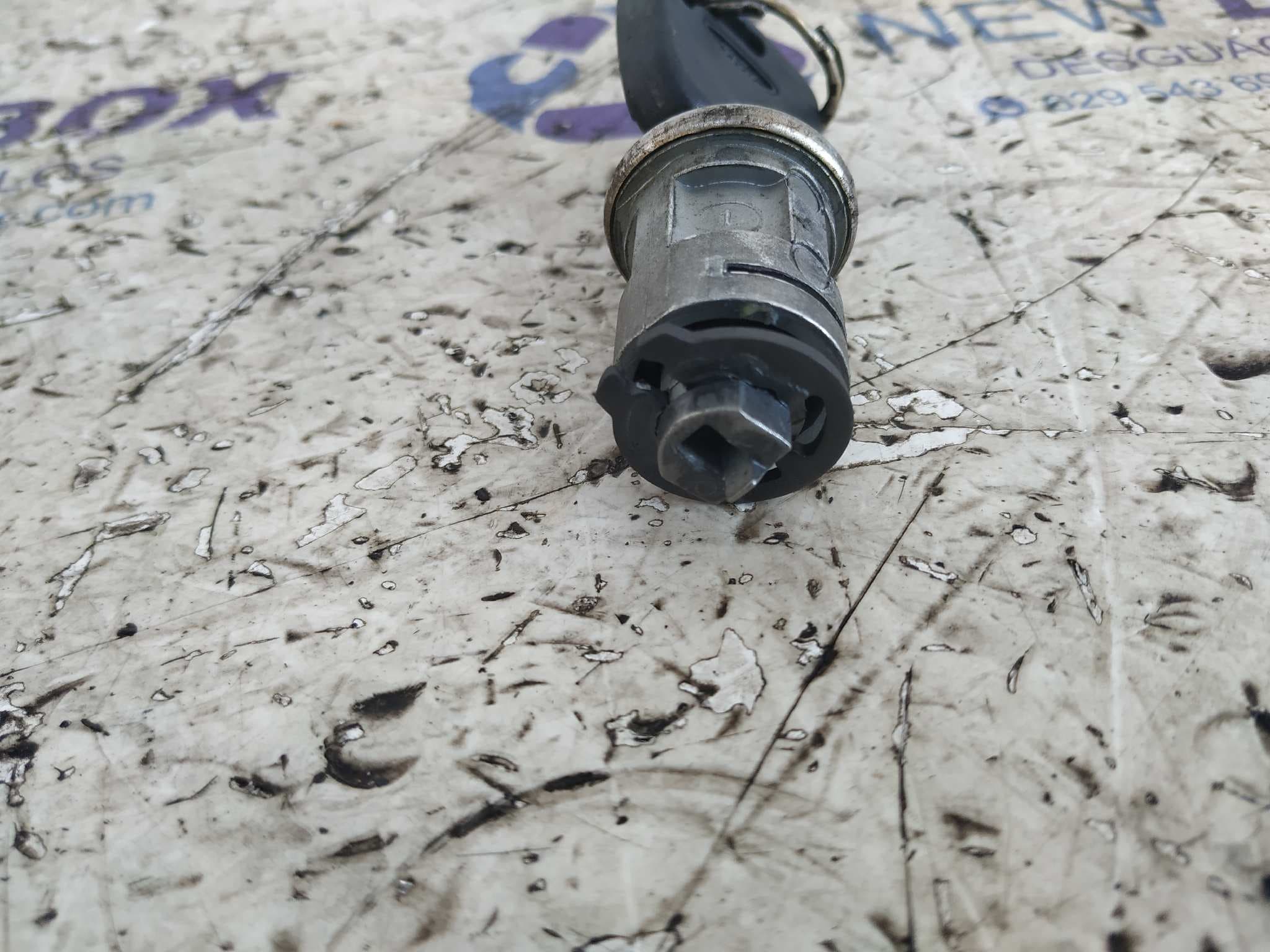 Recambio de CONMUTADOR DE ARRANQUE para FORD FIESTA BERLINA 1.3 CAT JJA referencia OEM IAM 89FB11572AB   - BLANCO 3