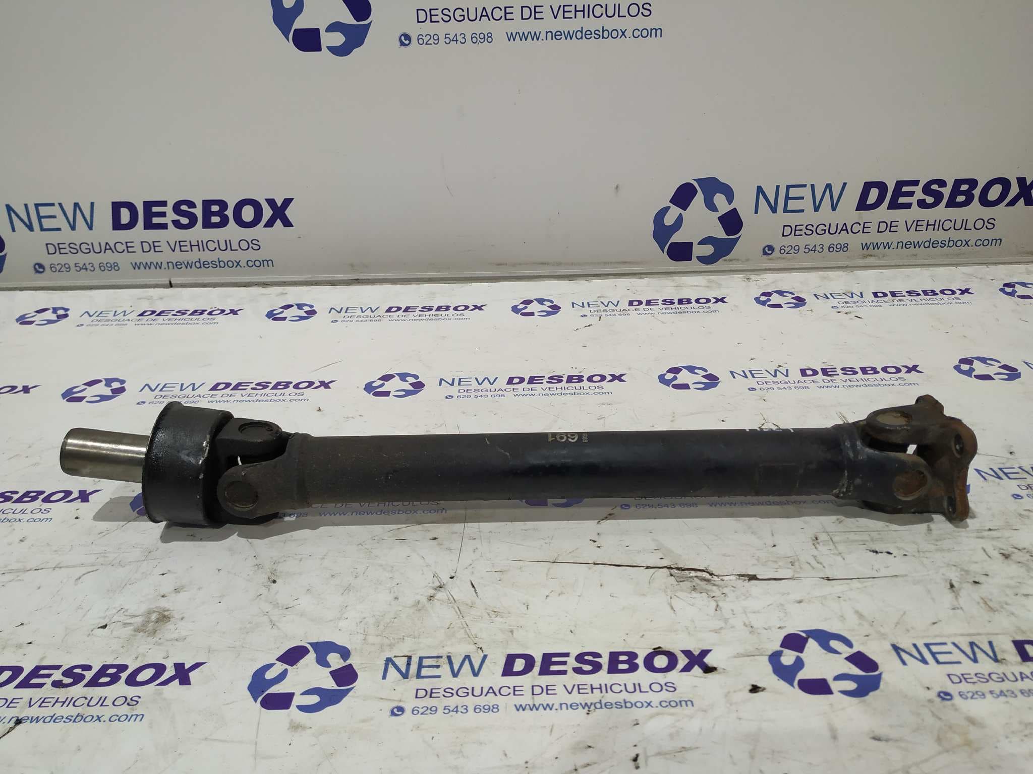 Recambio de TRANSMISION CENTRAL para MITSUBISHI MONTERO PININ (H60/H70) 2000 GDI (5-ptas.) 4G94 referencia OEM IAM MR388691   - GRIS