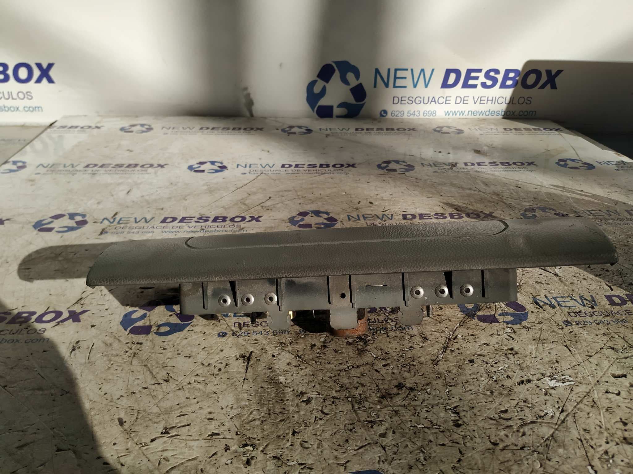 Recambio de AIRBAG DELANTERO DERECHO para RENAULT KANGOO (F/KC0) referencia OEM IAM 8200091774C 4
