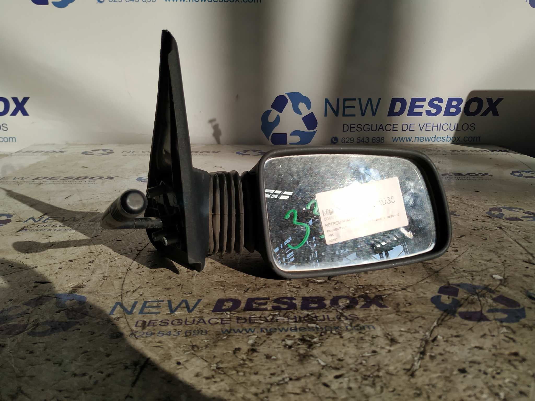 Recambio de RETROVISOR DERECHO para PEUGEOT 205 BERLINA 1.8 D Generation A9A        referencia OEM IAM 00767   - BLANCO